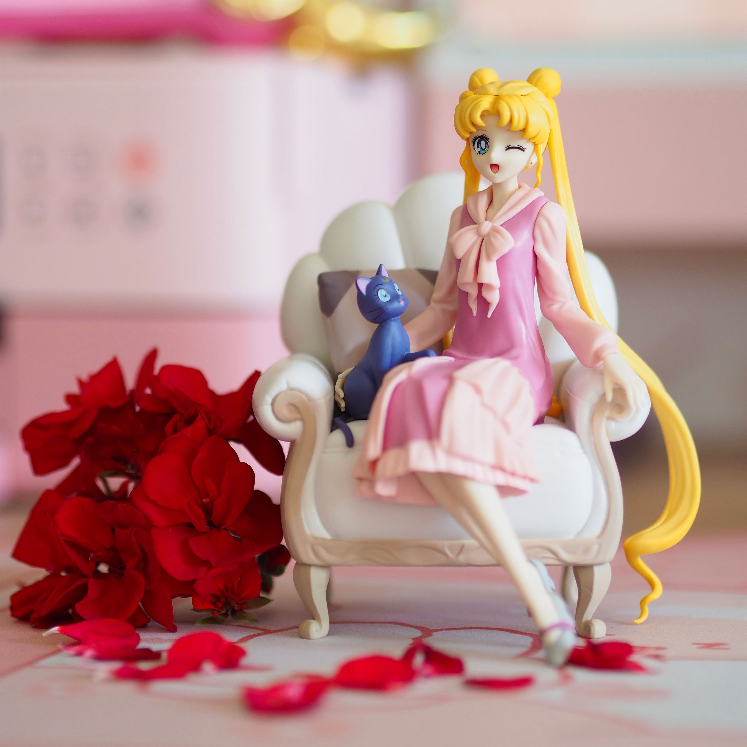 Zdjęcie produktu Sailor Moon Cosmos - Figurka Usagi i Luna Diorama