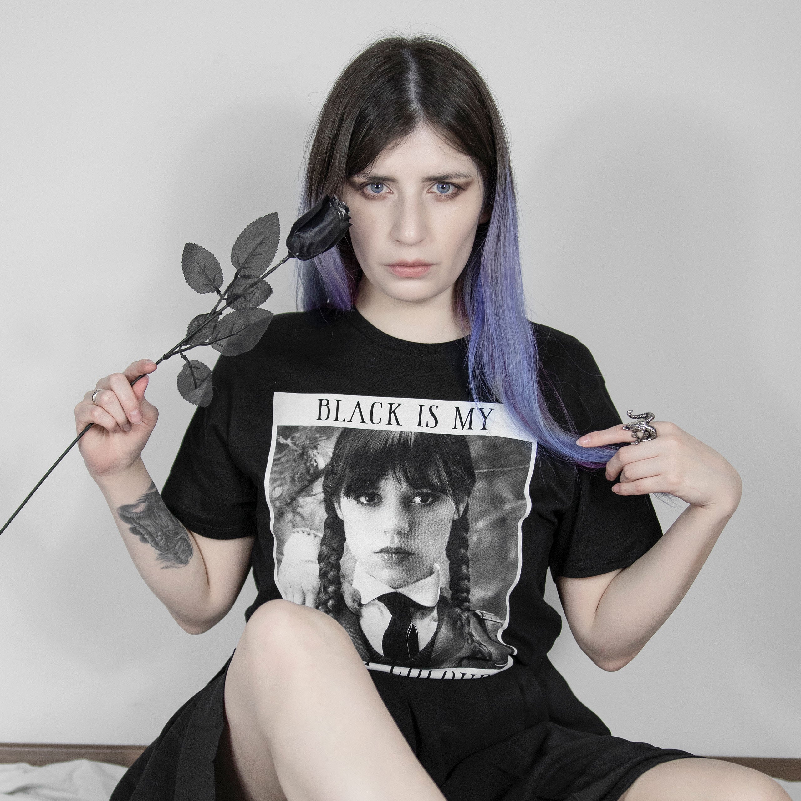 Zdjęcie produktu Wednesday - Black Is My Happy Colour T-Shirt czarne