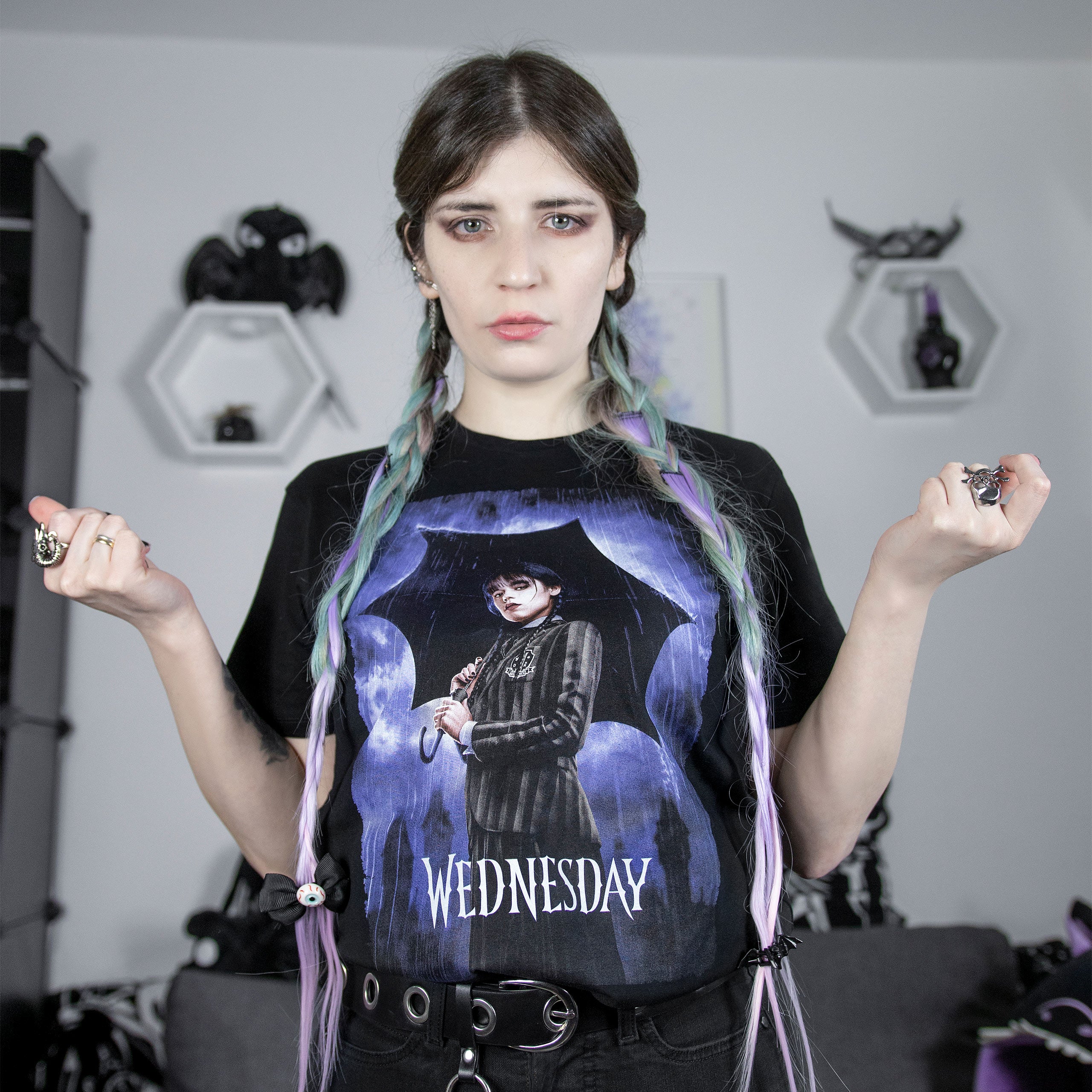 Zdjęcie produktu Wednesday - Teaser Poster T-Shirt czarne