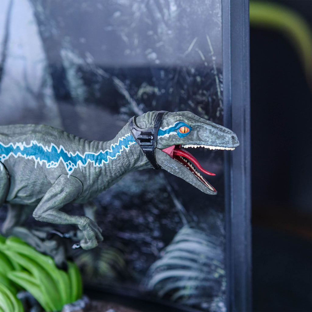 Zdjęcie produktu Jurassic Park - Blue Velociraptor Diorama Figura