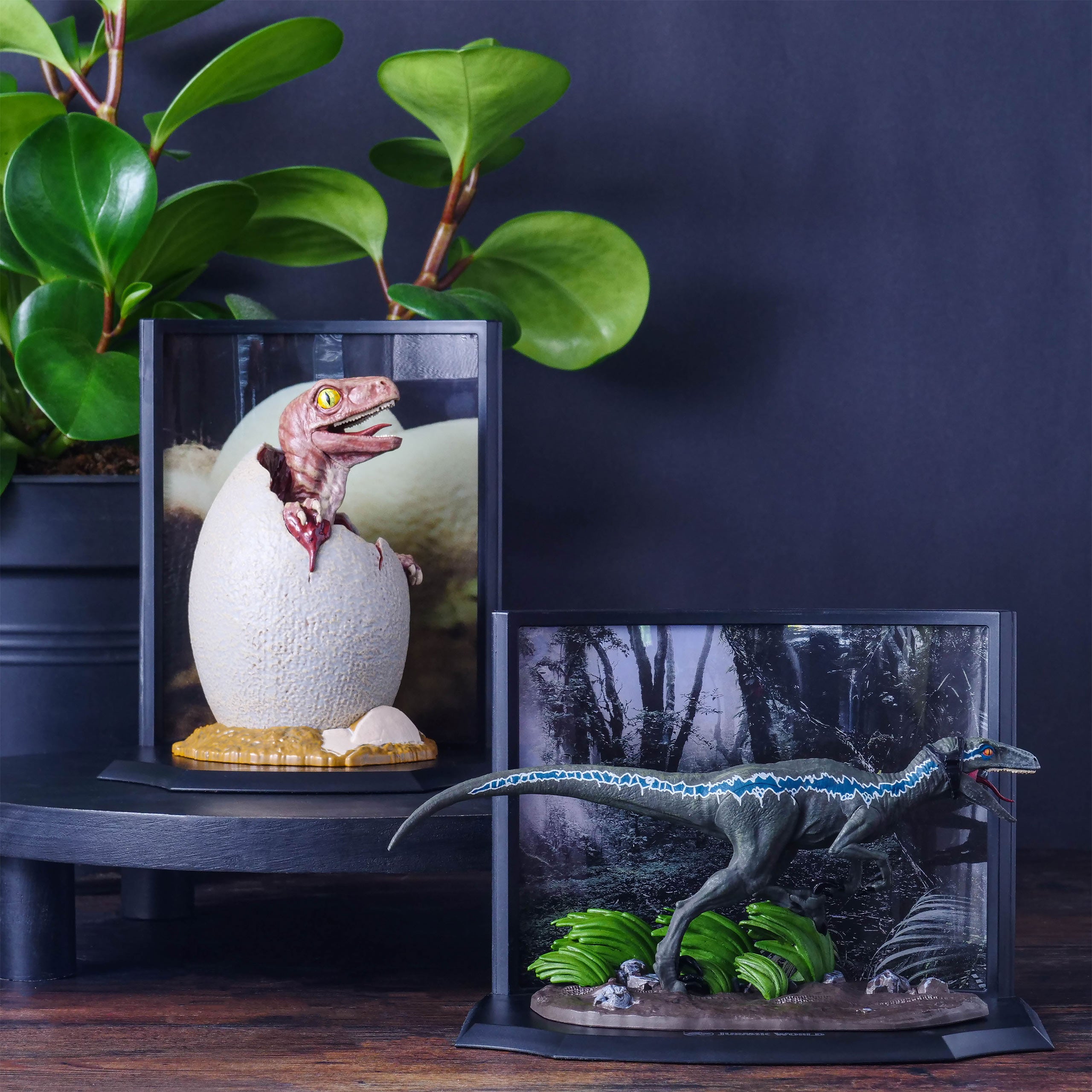 Zdjęcie produktu Jurassic Park - Blue Velociraptor Diorama Figura
