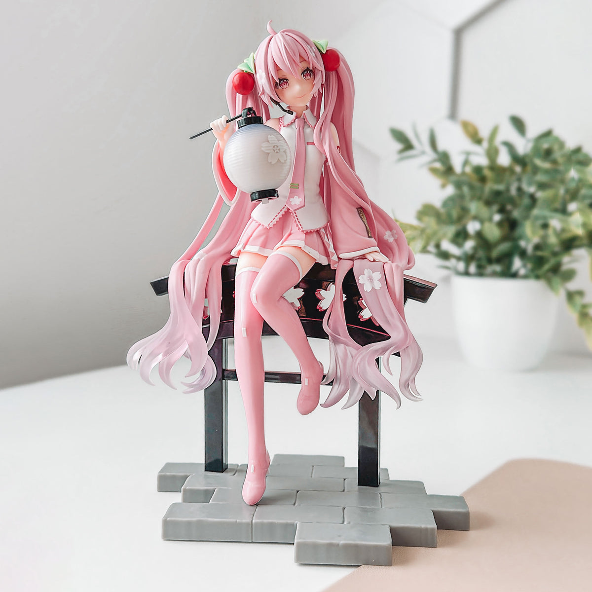 Zdjęcie produktu Hatsune Miku - Sakura Lantern figurka z funkcją świecenia