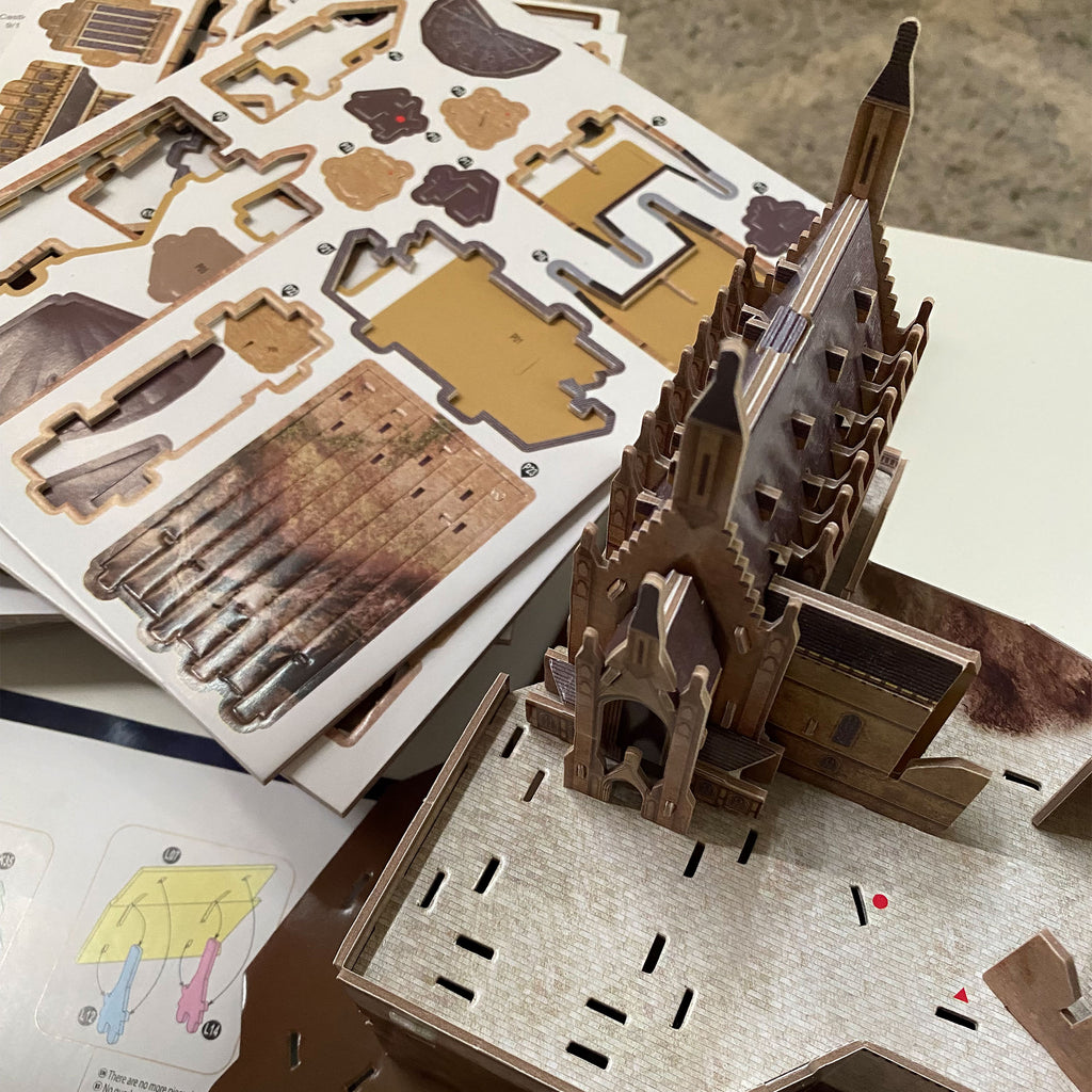 Product image Hogwarts Castle 4D Build Model Kit - Harry Potter