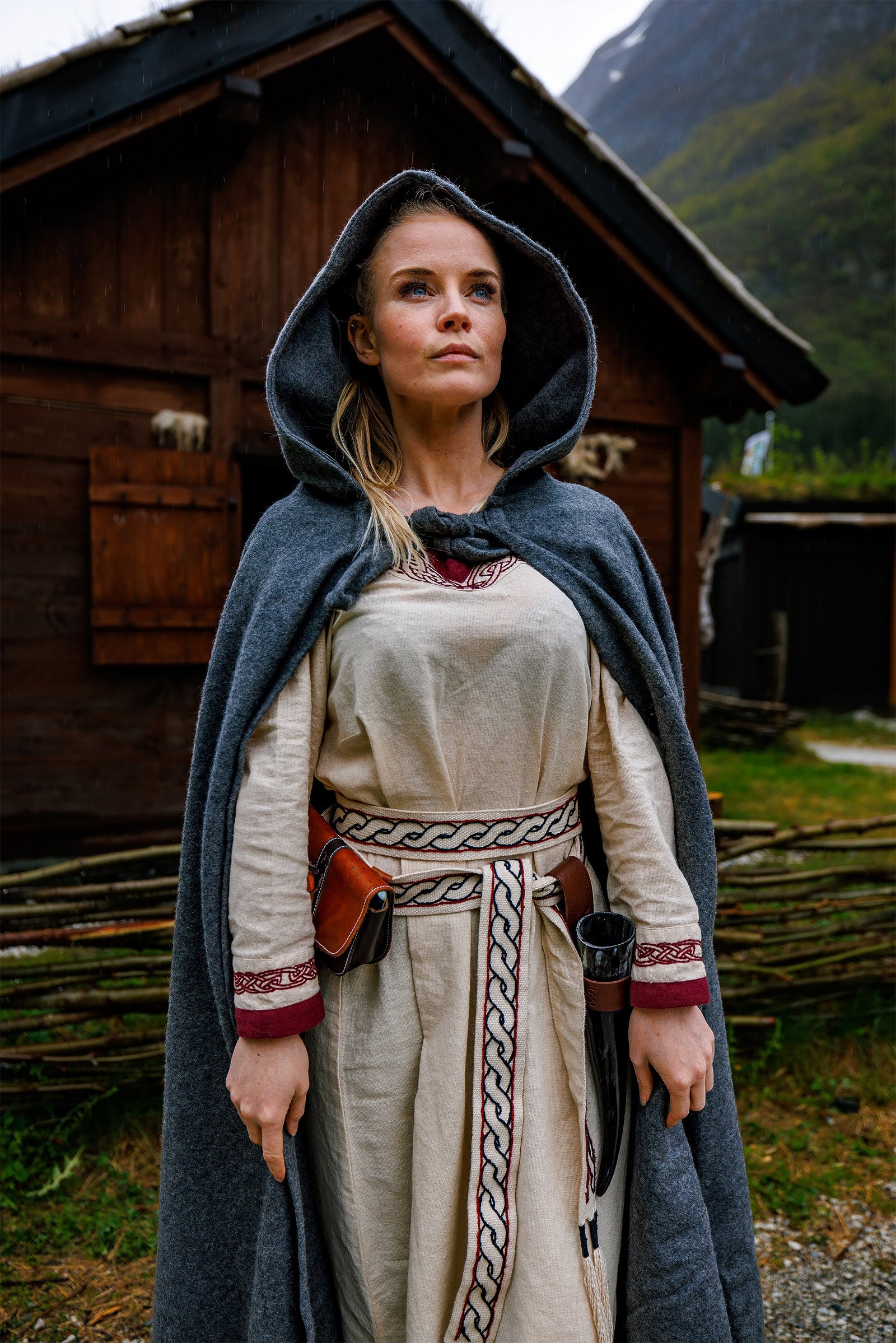 Product image Medieval Cloak Elinor grey