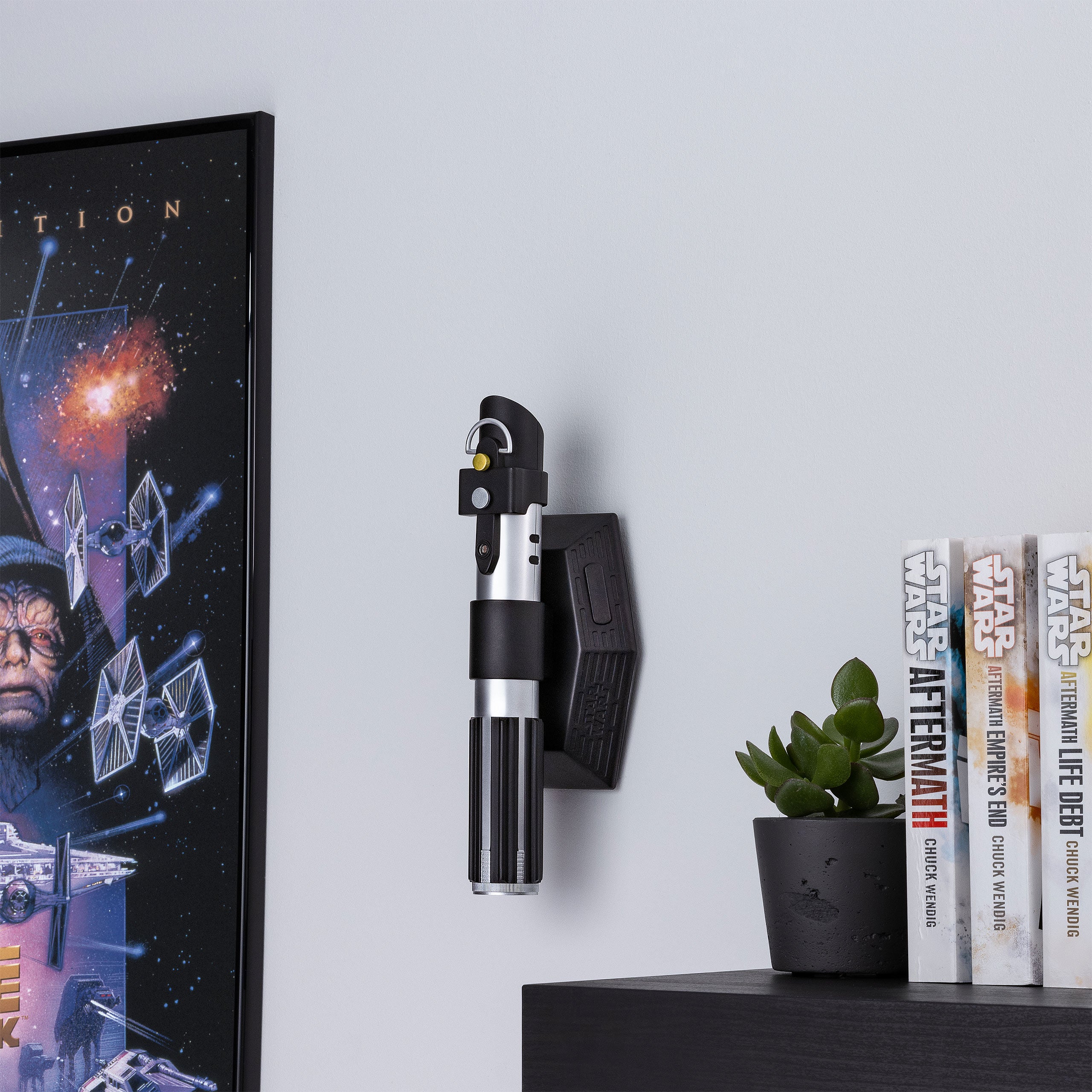 Zdjęcie produktu Star Wars - Ścienna lampka LED w kształcie miecza świetlnego z dźwiękiem