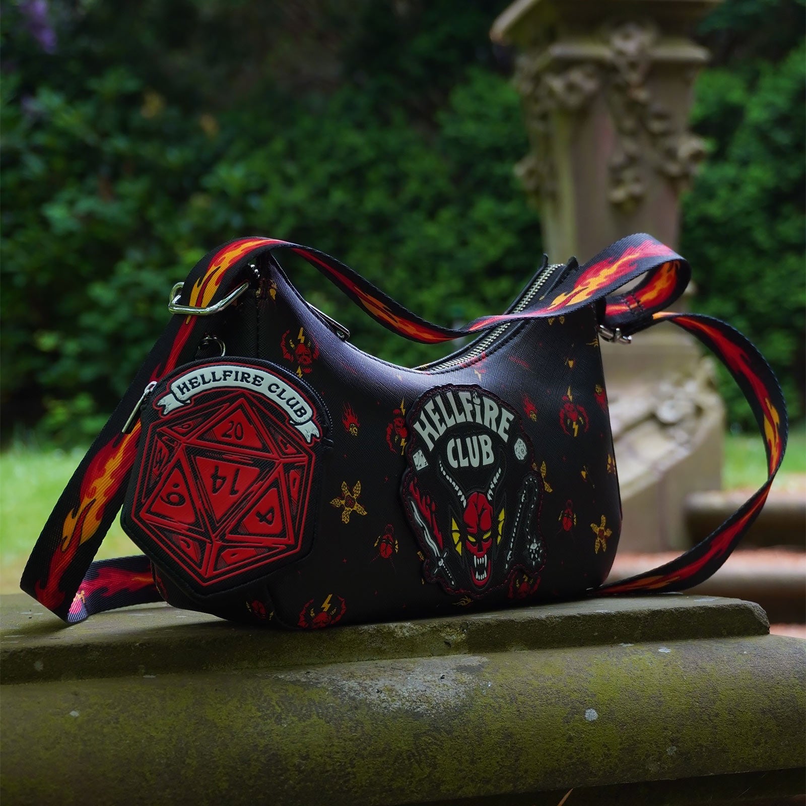 Zdjęcie produktu Hellfire Club Glow in the Dark Torba na ramię - Stranger Things