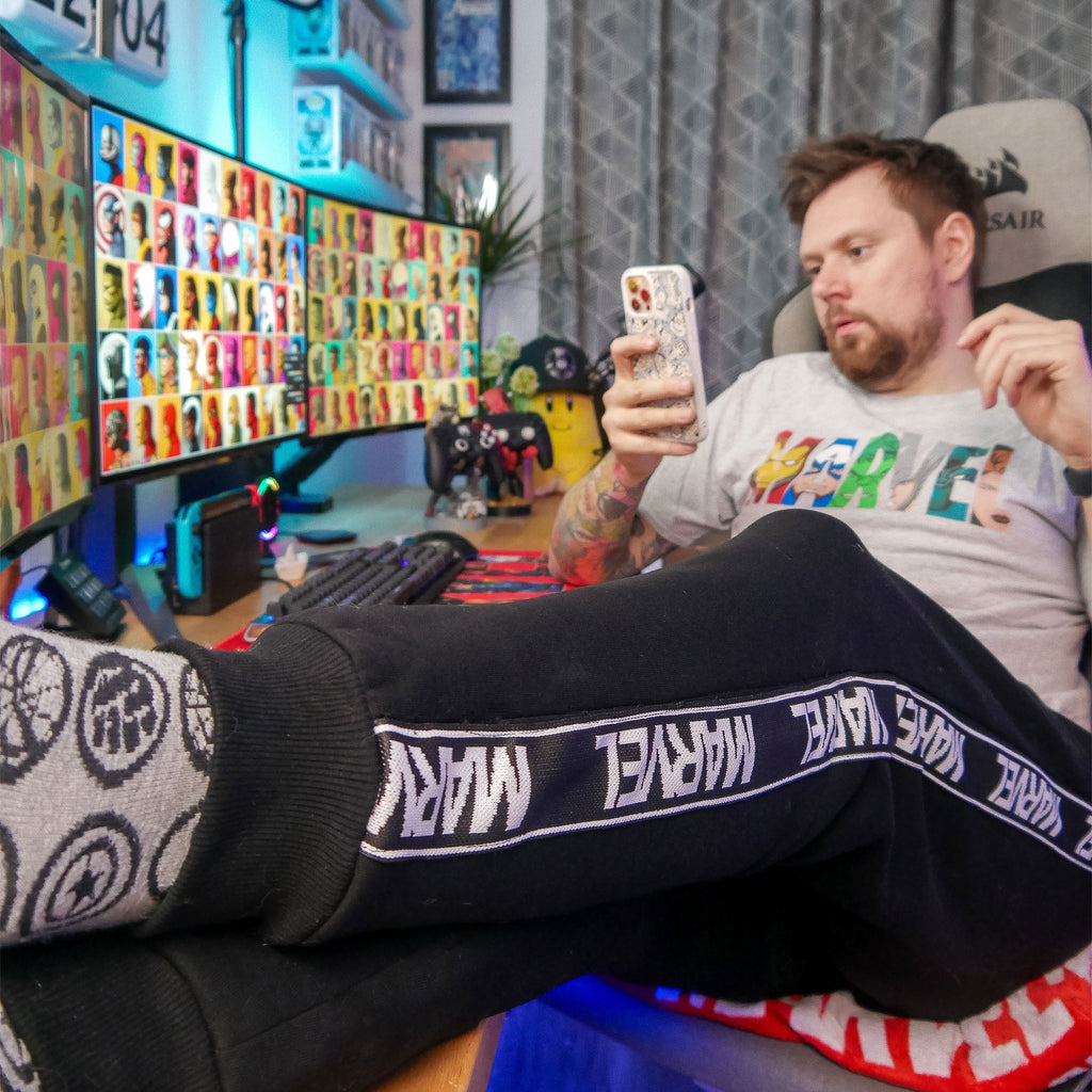 Product image Marvel - Logo Sweatpants black