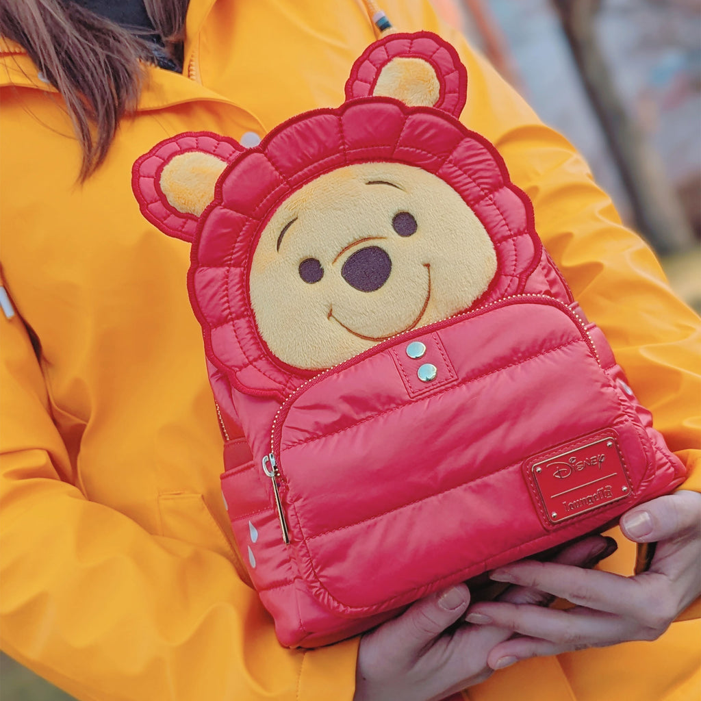 Zdjęcie produktu Kubuś Puchatek - Mini plecak cosplay z czerwoną kurtką puchową
