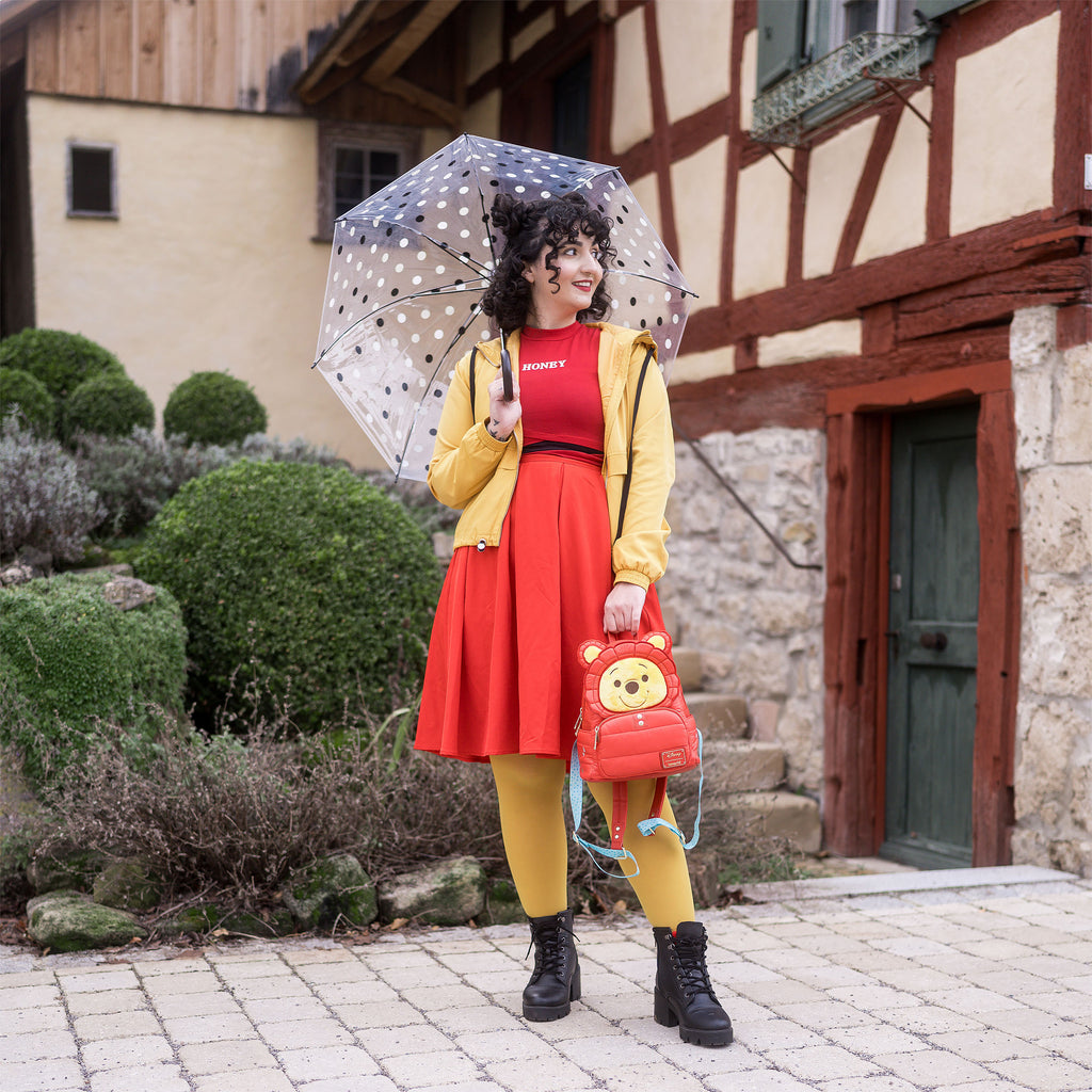 Zdjęcie produktu Kubuś Puchatek - Mini plecak cosplay z czerwoną kurtką puchową