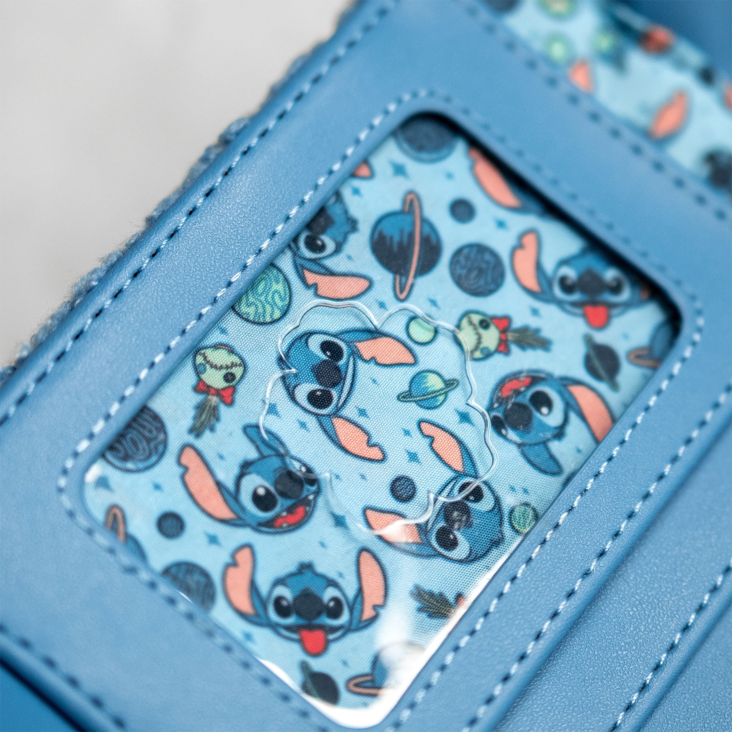 Zdjęcie produktu Lilo & Stitch - Kieszonkowy Stitch Pluszowy Portfel