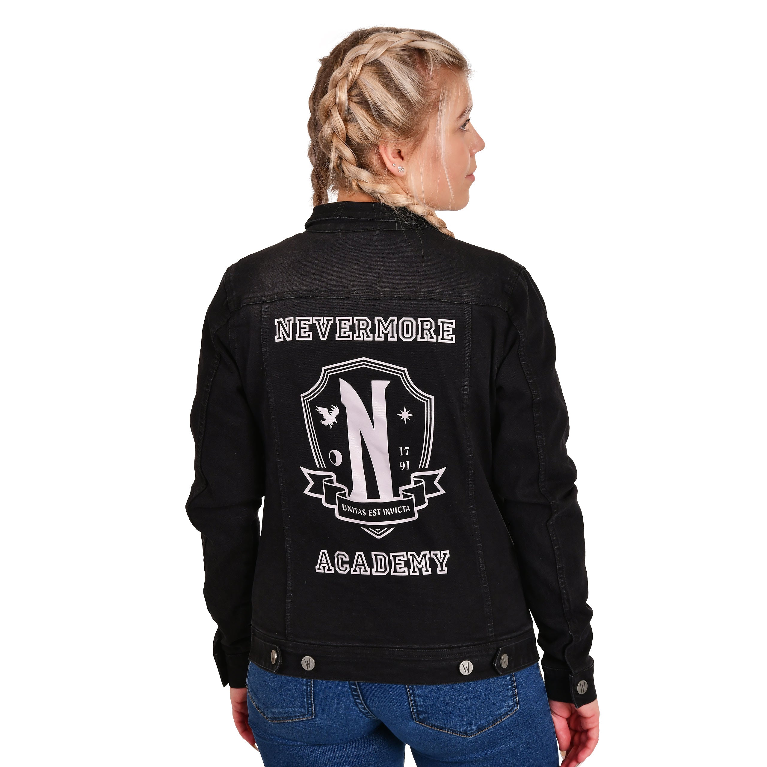 Zdjęcie produktu Wednesday - Czarna kurtka jeansowa Nevermore Academy