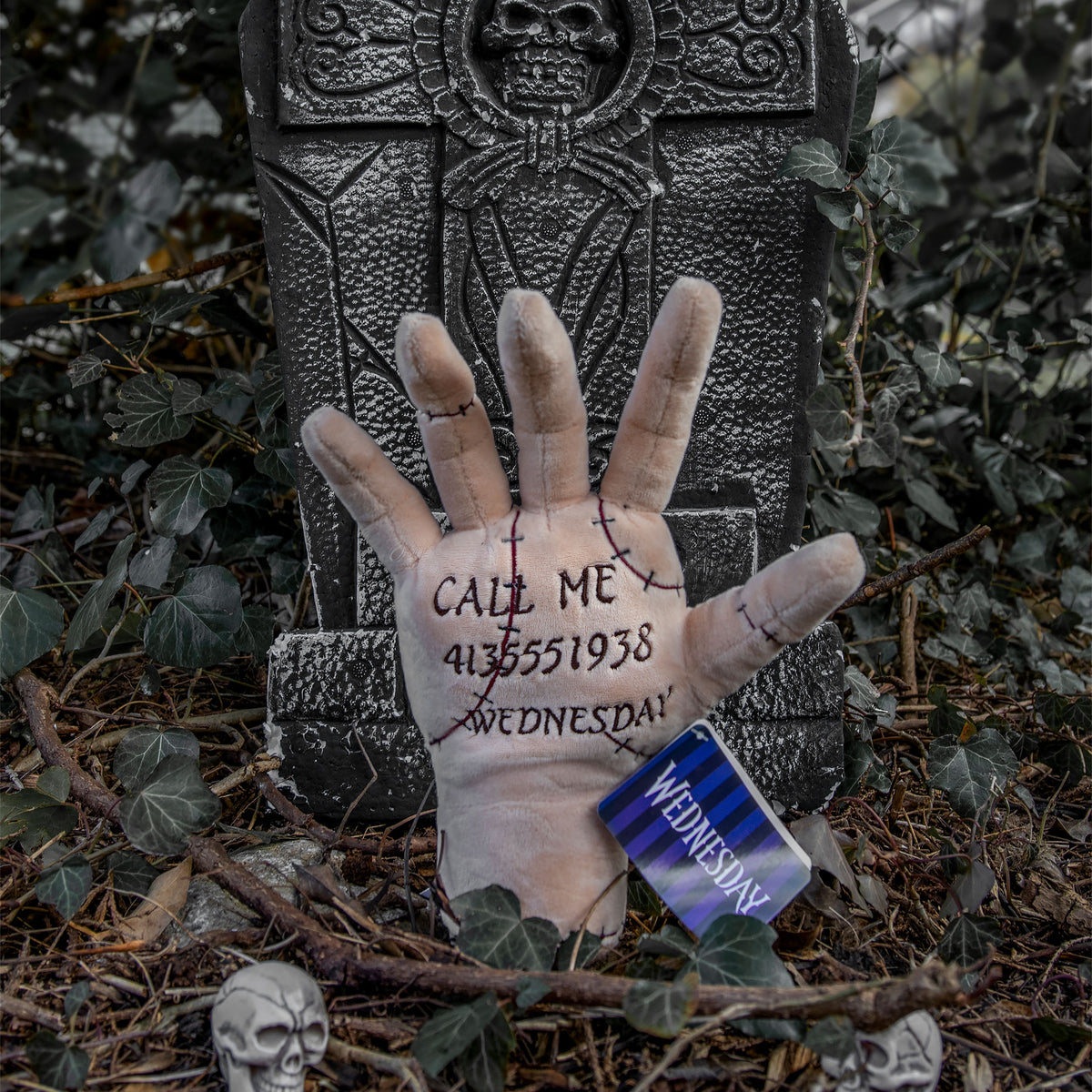 Zdjęcie produktu Wednesday - Rączka Mystery Pluszowa Figurka