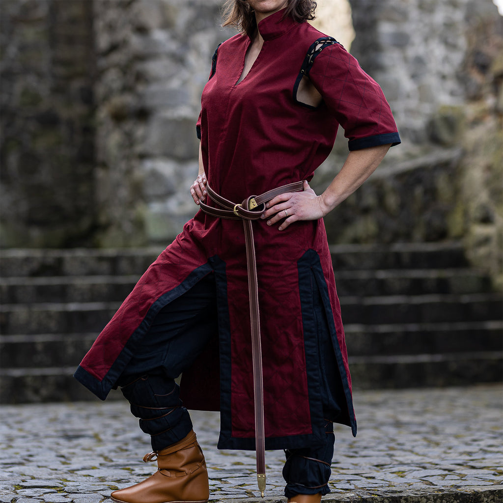 Product image Dungeons & Dragons - Fighter Tunic bordeaux-black