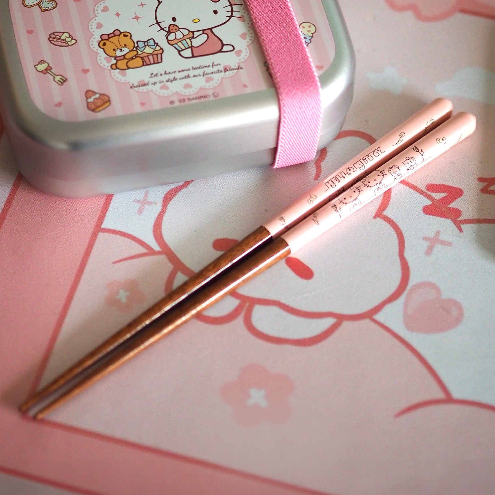 Zdjęcie produktu Hello Kitty - Przyjaciele Pałeczki do Jedzenia