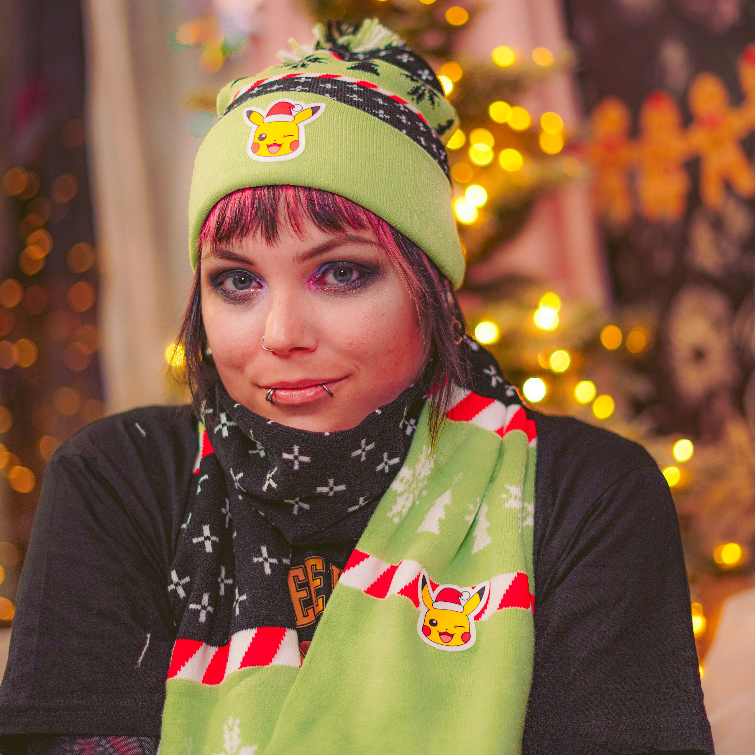 Product image Pokemon - Pikachu Hat and Scarf Gift Set