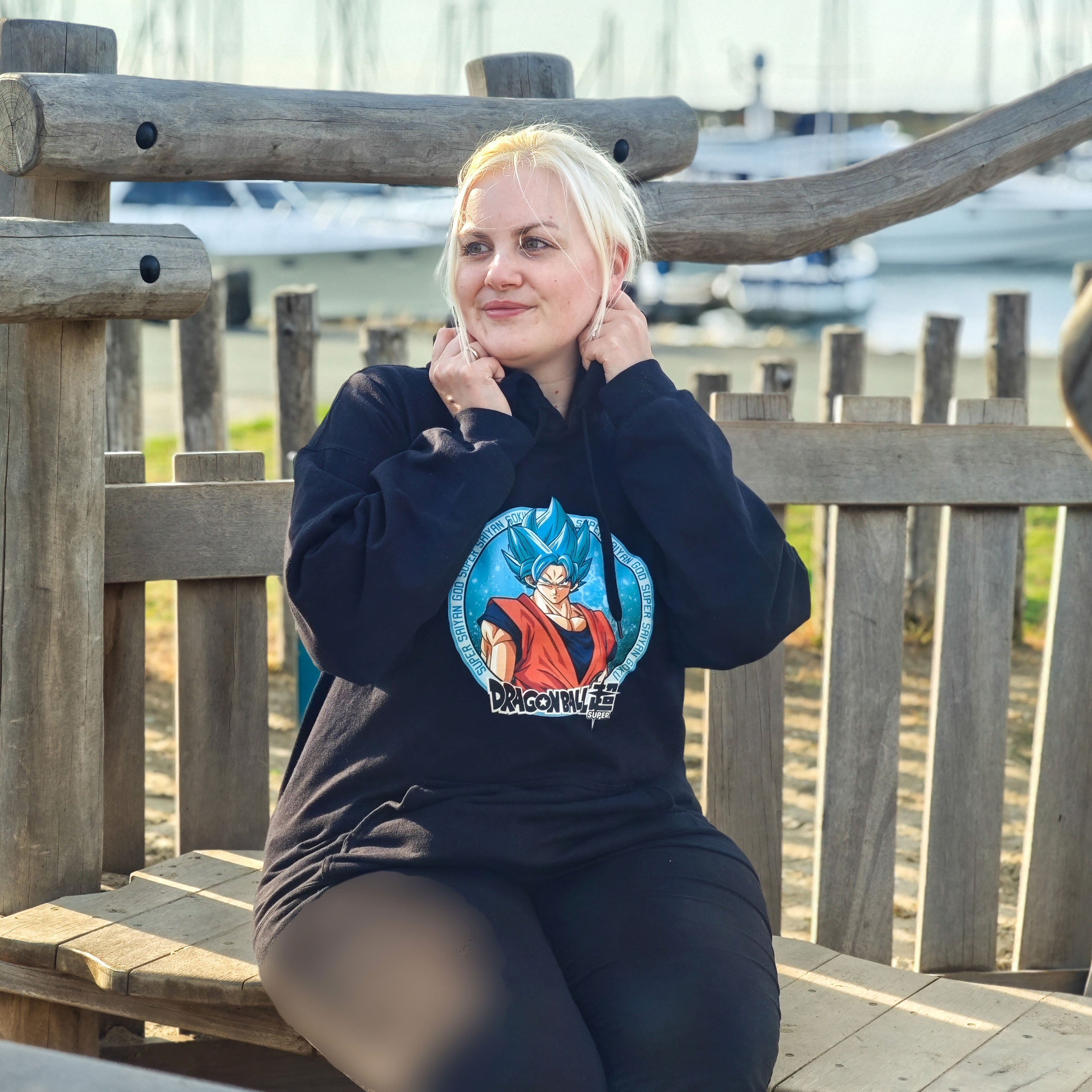 Zdjęcie produktu Dragon Ball Super - Goku Super Saiyan Blue Bluza z kapturem czarna