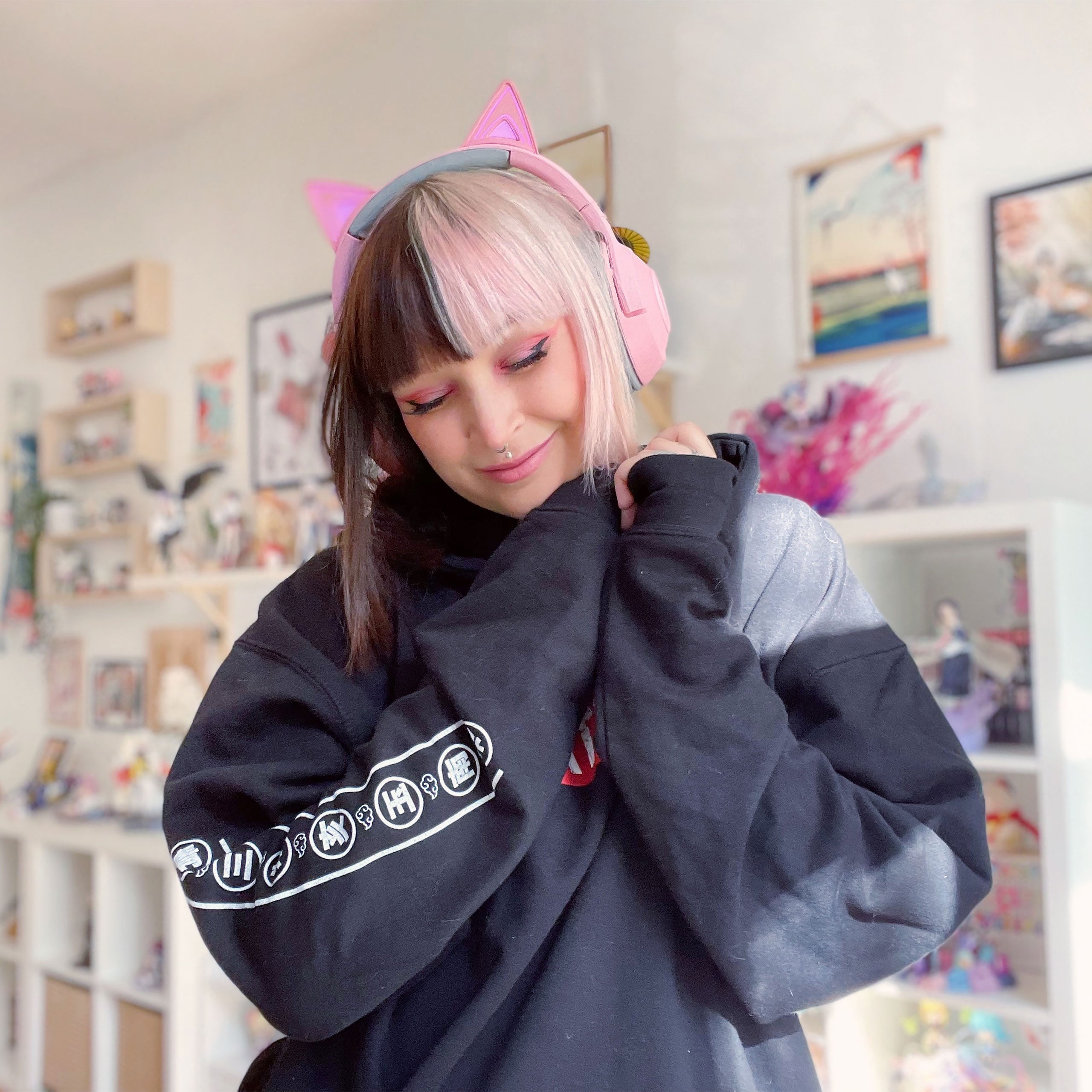 Zdjęcie produktu Naruto Shippuden - Bluza z kapturem Akatsuki czarna