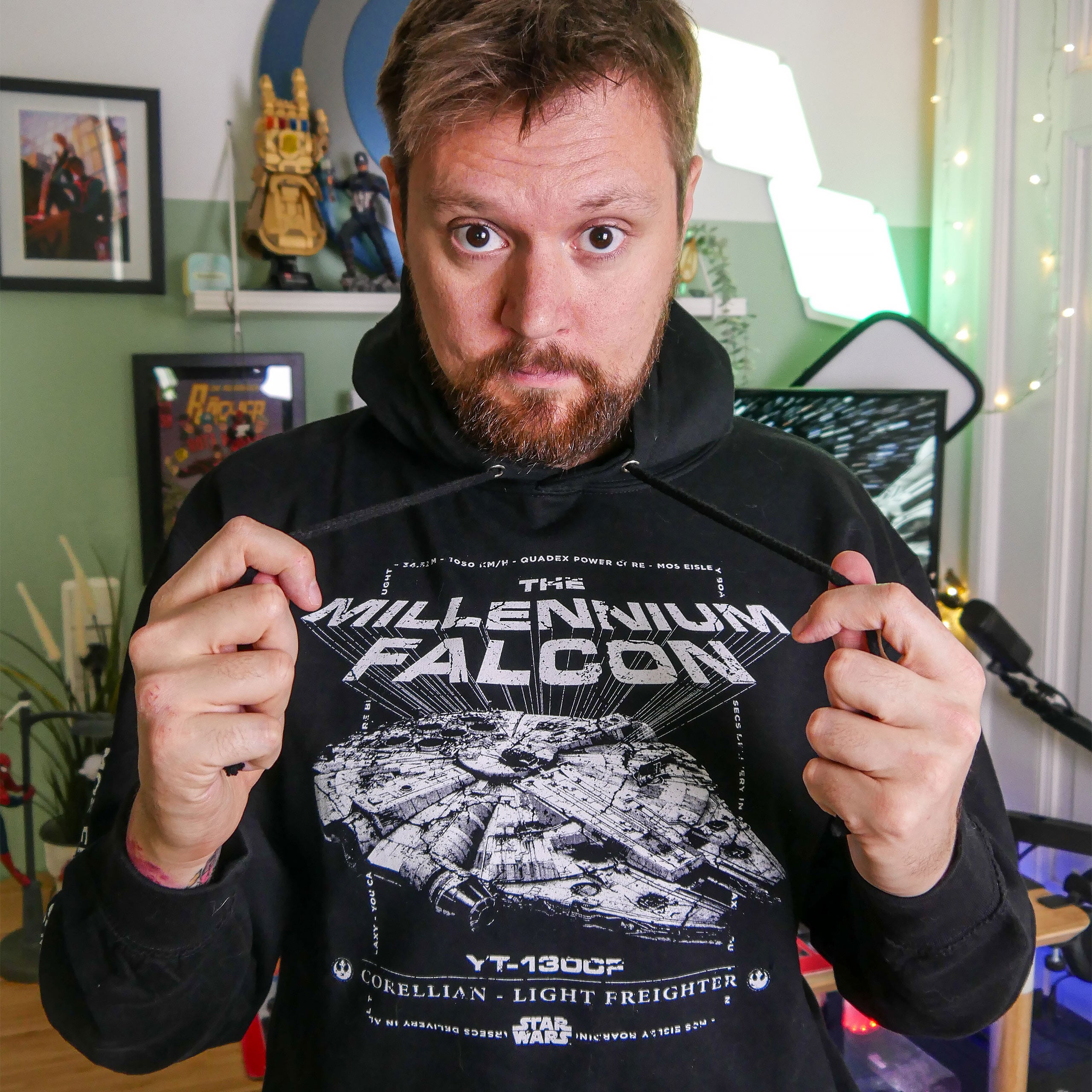 Zdjęcie produktu Star Wars - Bluza z kapturem Millennium Falcon Mos Eisley Boarding 94