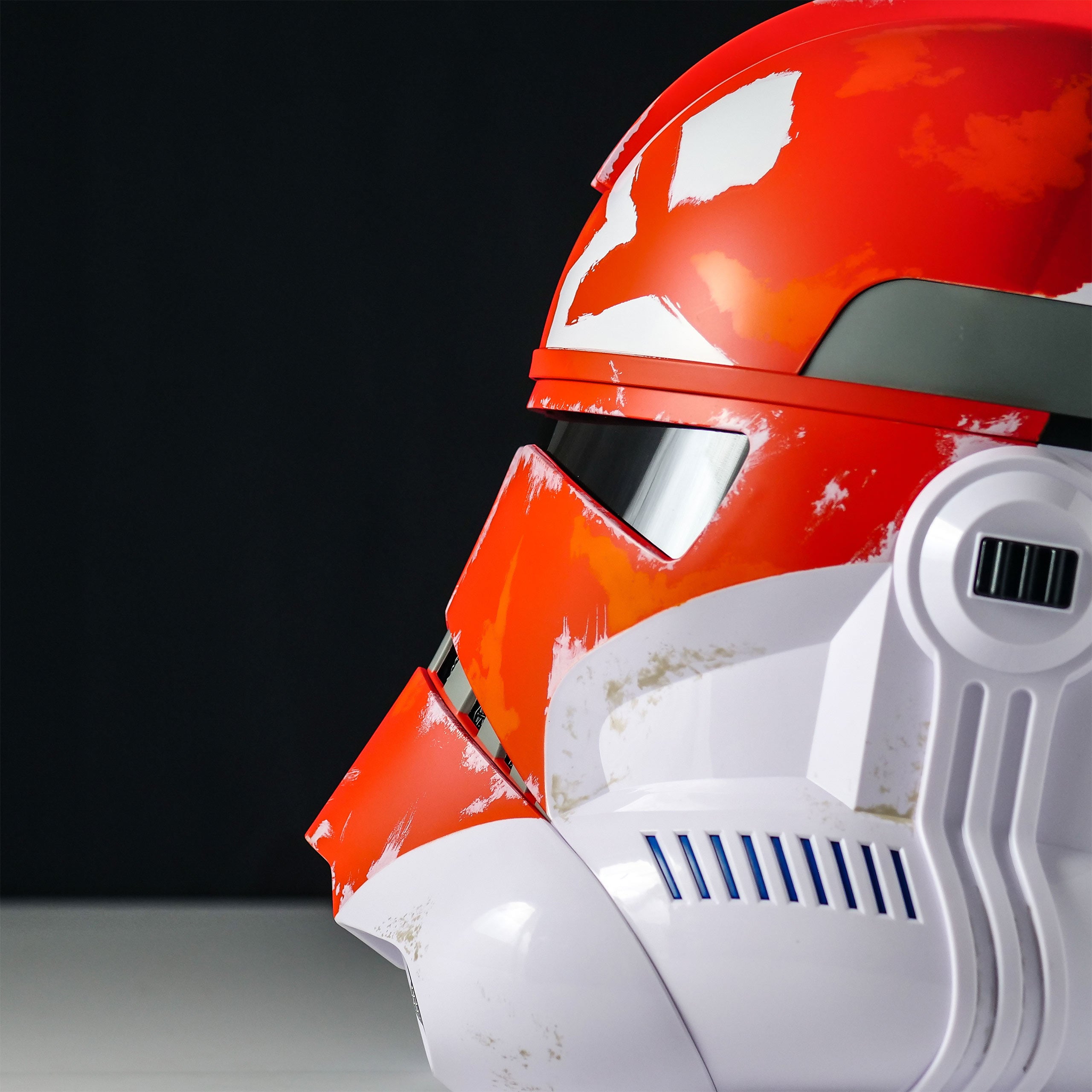 Zdjęcie produktu Ahsoka Tano 332nd Clone Trooper Premium Replika Hełmu ze Zmianą Głosu - Star Wars