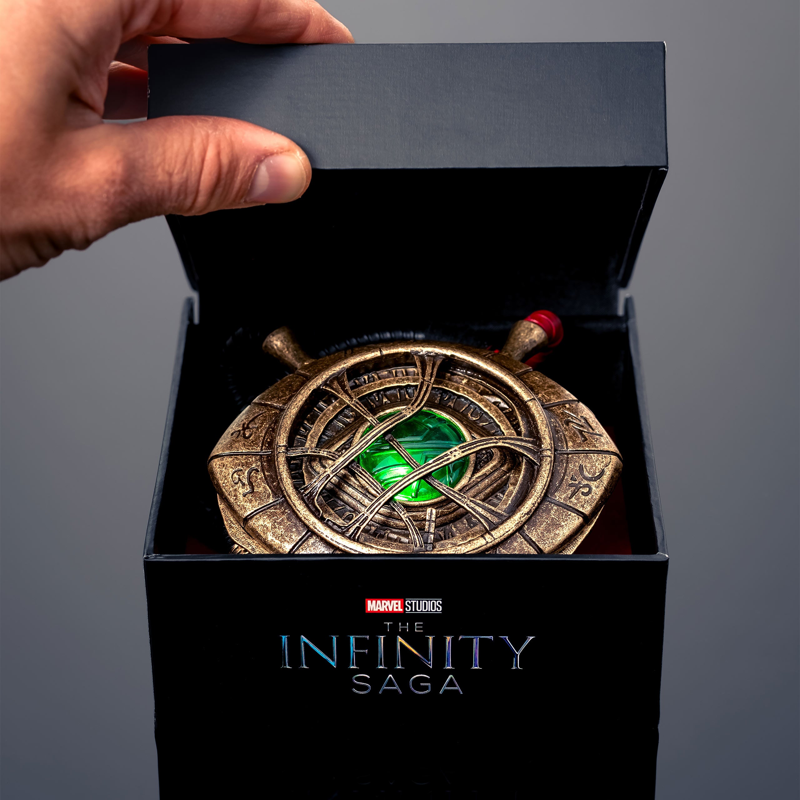 Zdjęcie produktu Doctor Strange - Oko Agamotto naszyjnik z efektem świetlnym