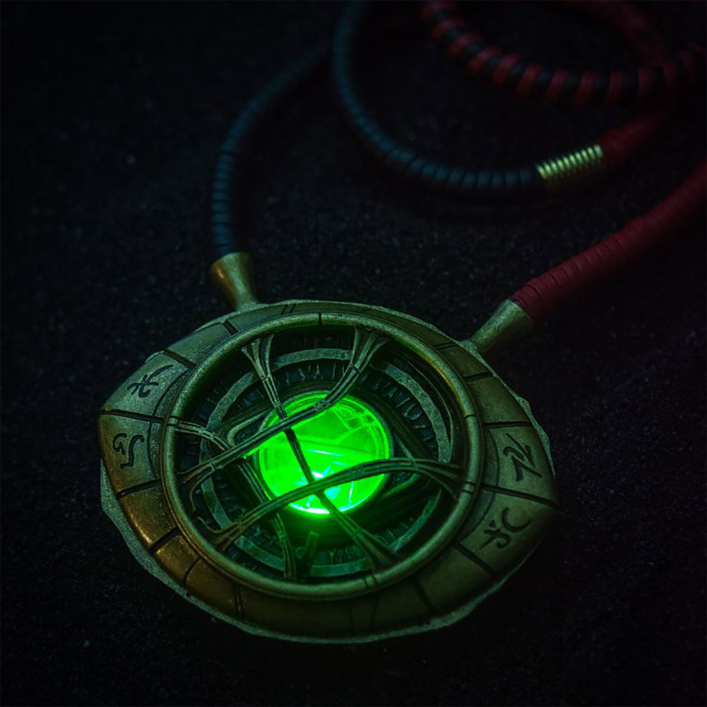 Zdjęcie produktu Doctor Strange - Oko Agamotto naszyjnik z efektem świetlnym