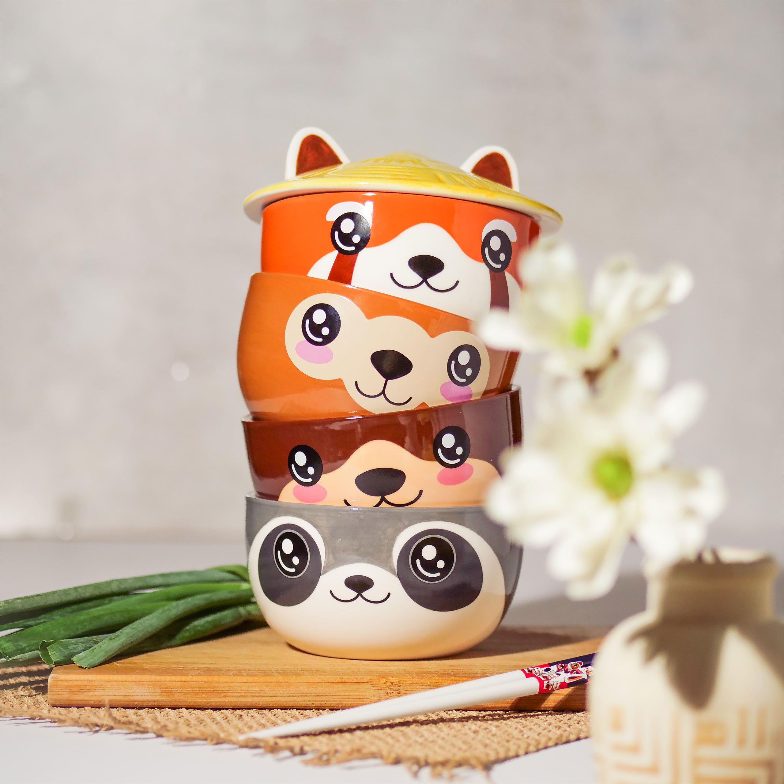 Zdjęcie produktu Miska Otter Kawaii z pokrywką dla fanów anime