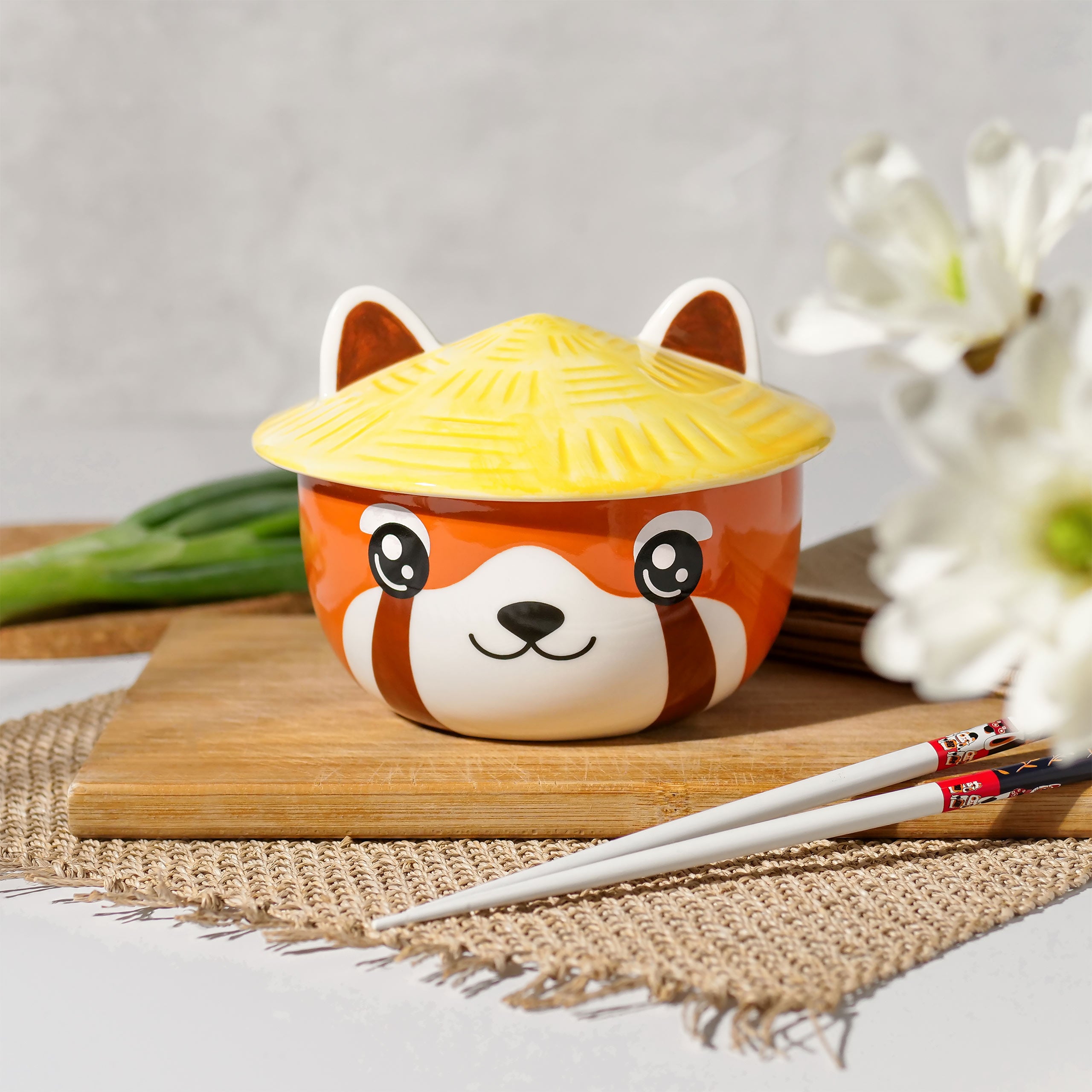 Zdjęcie produktu Czerwona Panda Kawaii miska z pokrywką dla fanów anime