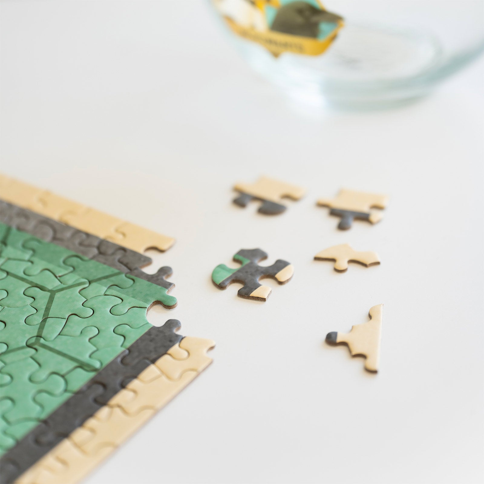 Zdjęcie produktu Puzzle Slytherin z godłem w butelce po eliksirze - Harry Potter