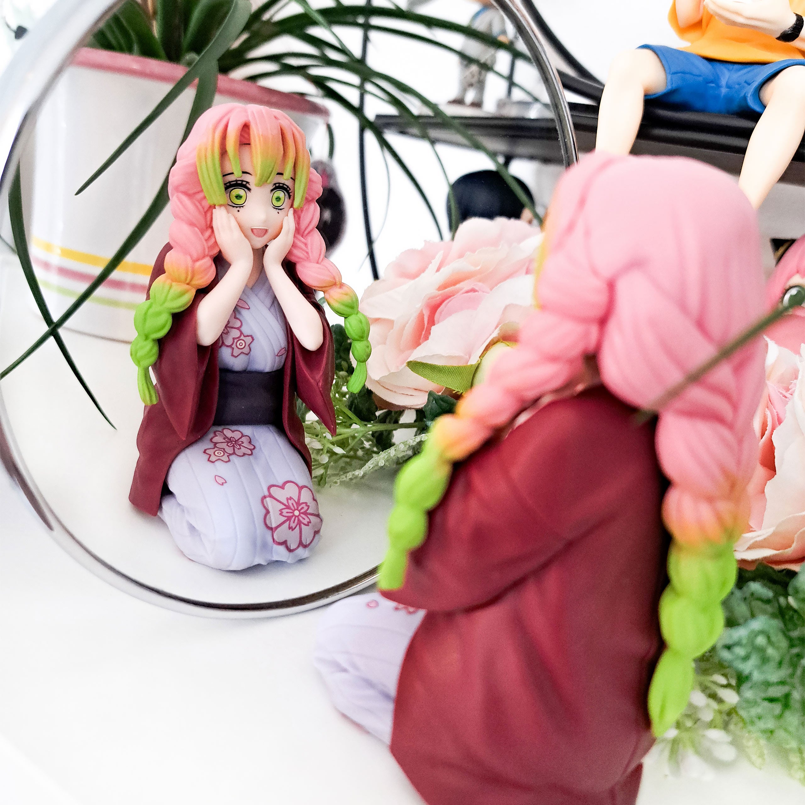 Zdjęcie produktu Demon Slayer - Mitsuri Kanroji Swordsmith Village Arc Perching Figurka