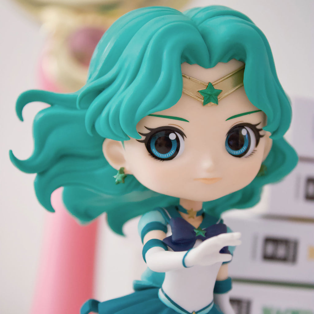 Zdjęcie produktu Sailor Moon Cosmos - Sailor Neptun Q Posket Figurka Wersja A