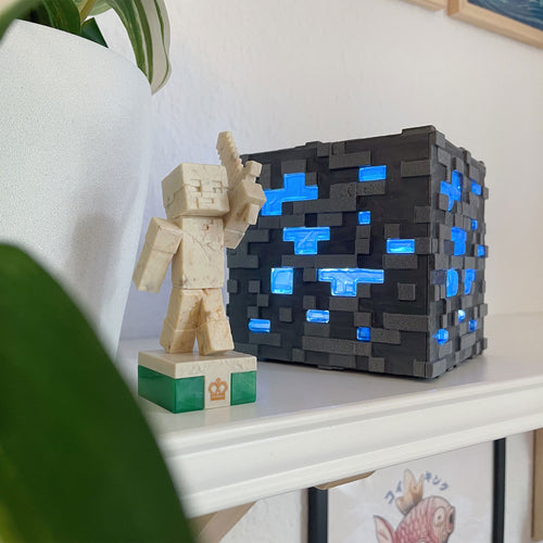 Zdjęcie produktu Minecraft - Lampka stołowa w kształcie bryły diamentu