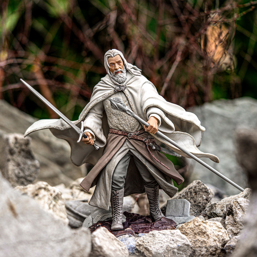 Product image The Lord of the Rings - Gandalf Gallery Deluxe Figure