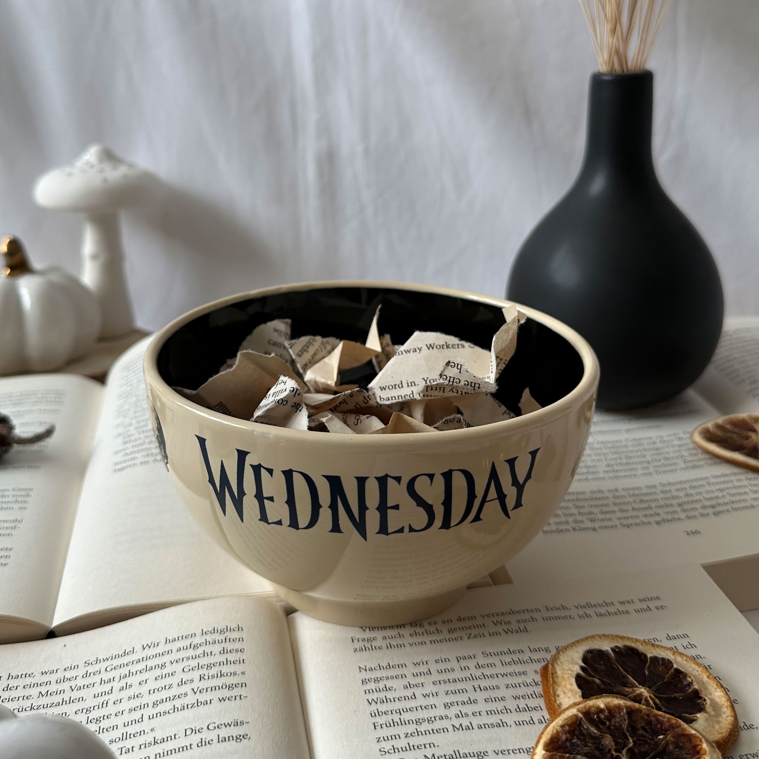 Zdjęcie produktu Wednesday - Miska na płatki z logo