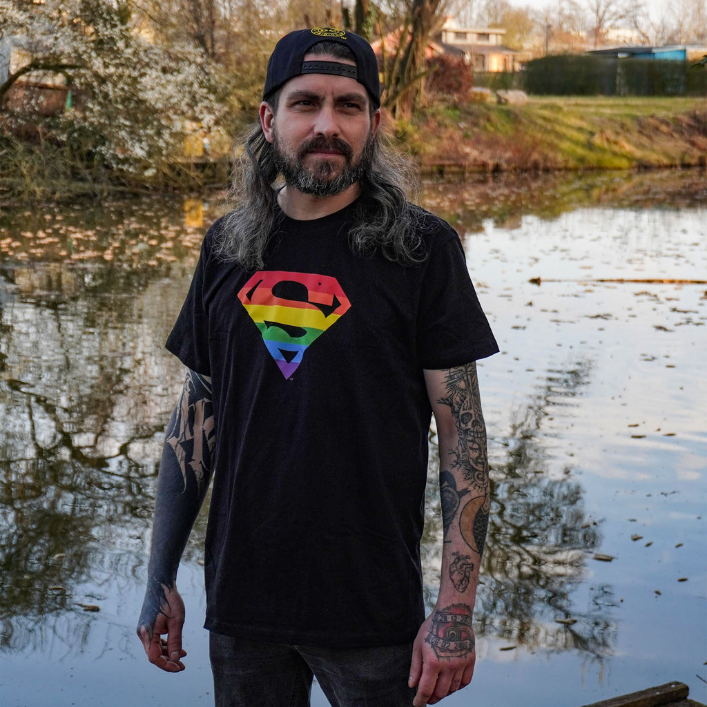 Zdjęcie produktu Superman - T-shirt z logo Pride, czarne