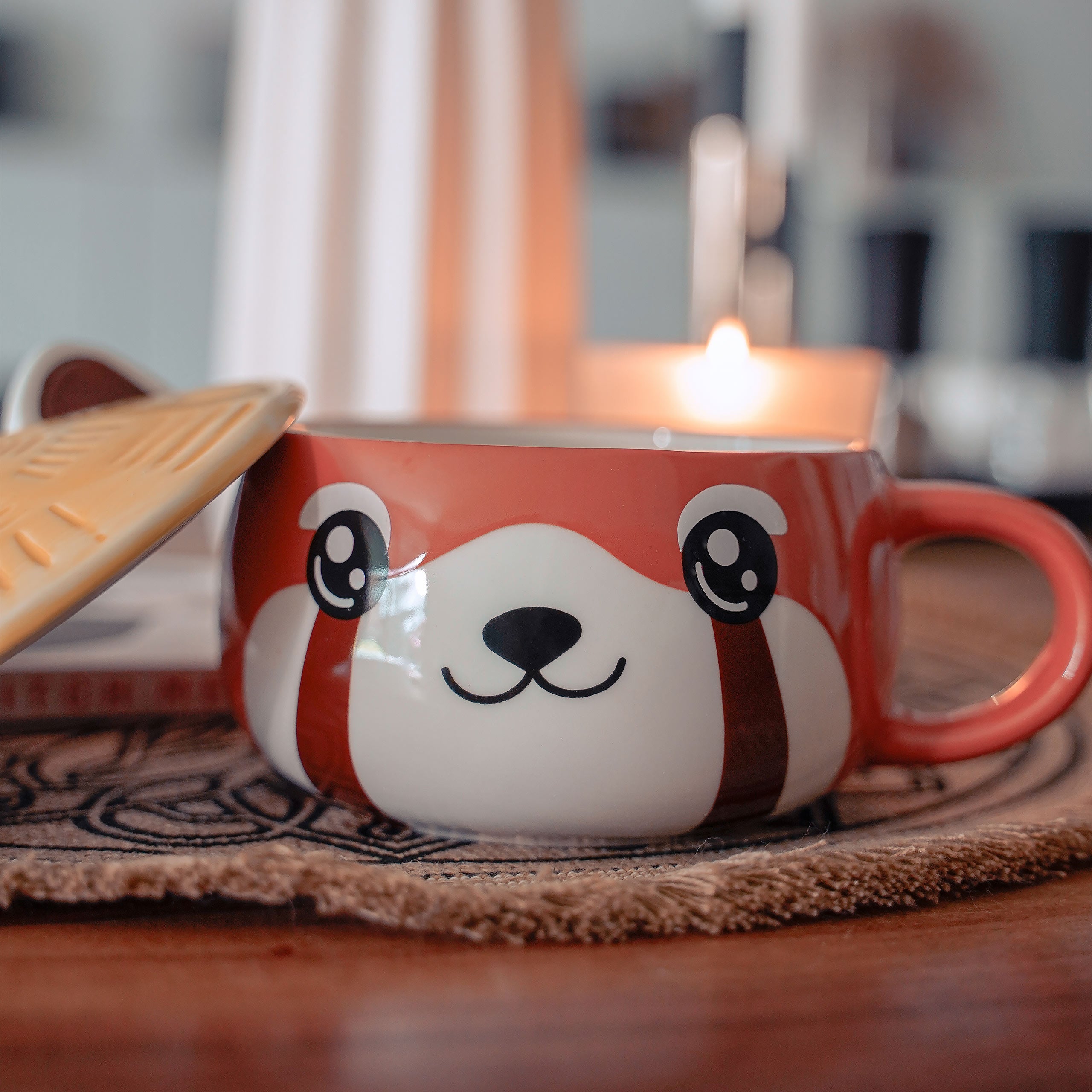 Zdjęcie produktu Czerwona Panda Kawaii Kubek z Pokrywką dla Fanów Anime