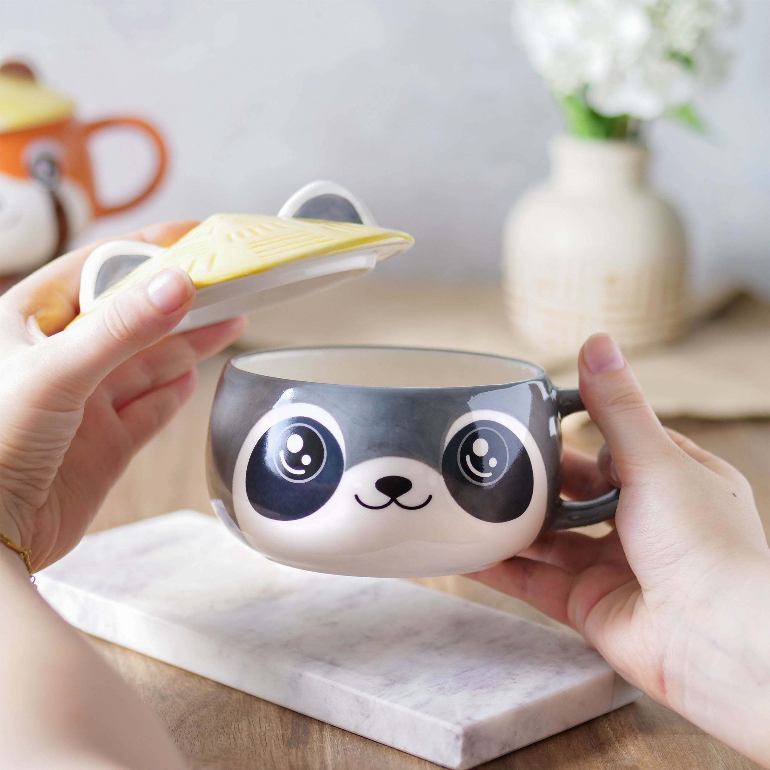 Zdjęcie produktu Kubek Szop Kawaii z pokrywką dla fanów anime