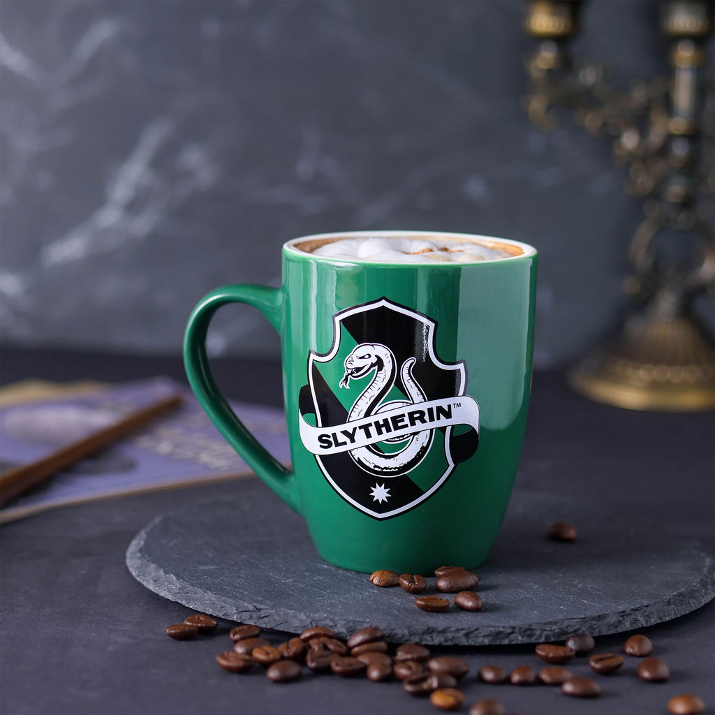 Zdjęcie produktu Kubek z logo Slytherin zielony - Harry Potter