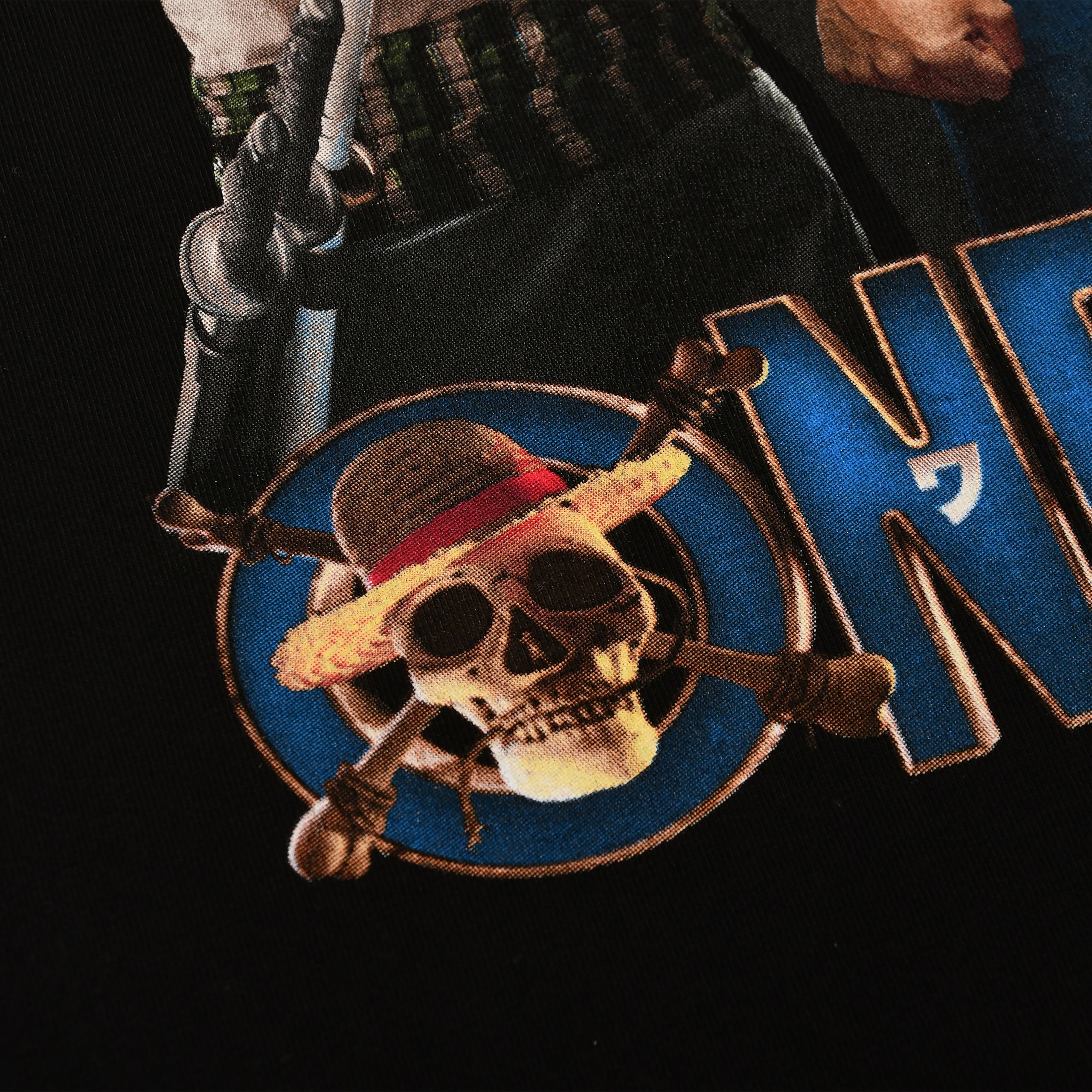 Zdjęcie produktu Czarna koszulka załogi Słomkowych Kapeluszy - One Piece