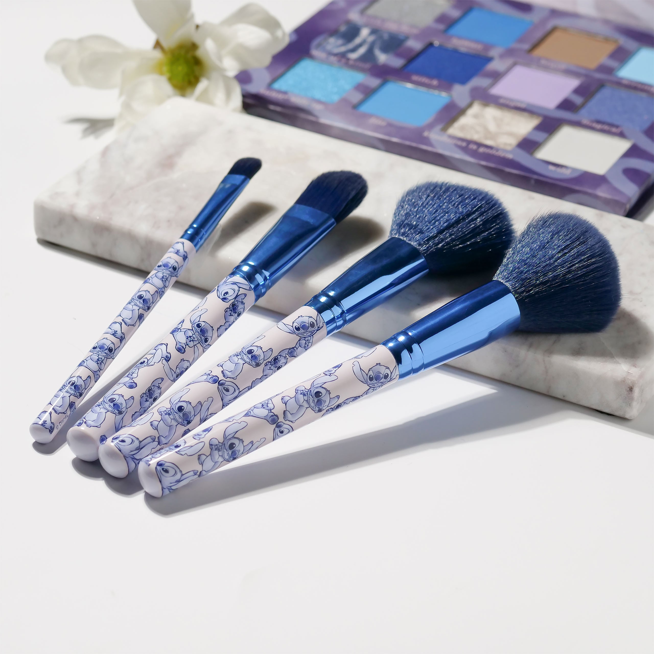 Zdjęcie produktu Zestaw 4 pędzli do makijażu Stitch - Lilo & Stitch