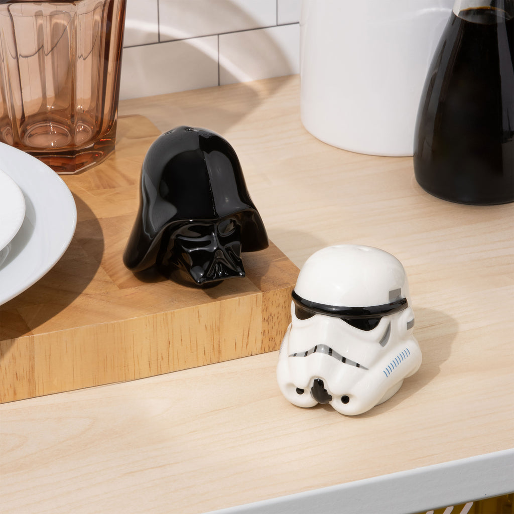 Zdjęcie produktu Star Wars - solniczka i pieprzniczka Stormtrooper i Darth Vader