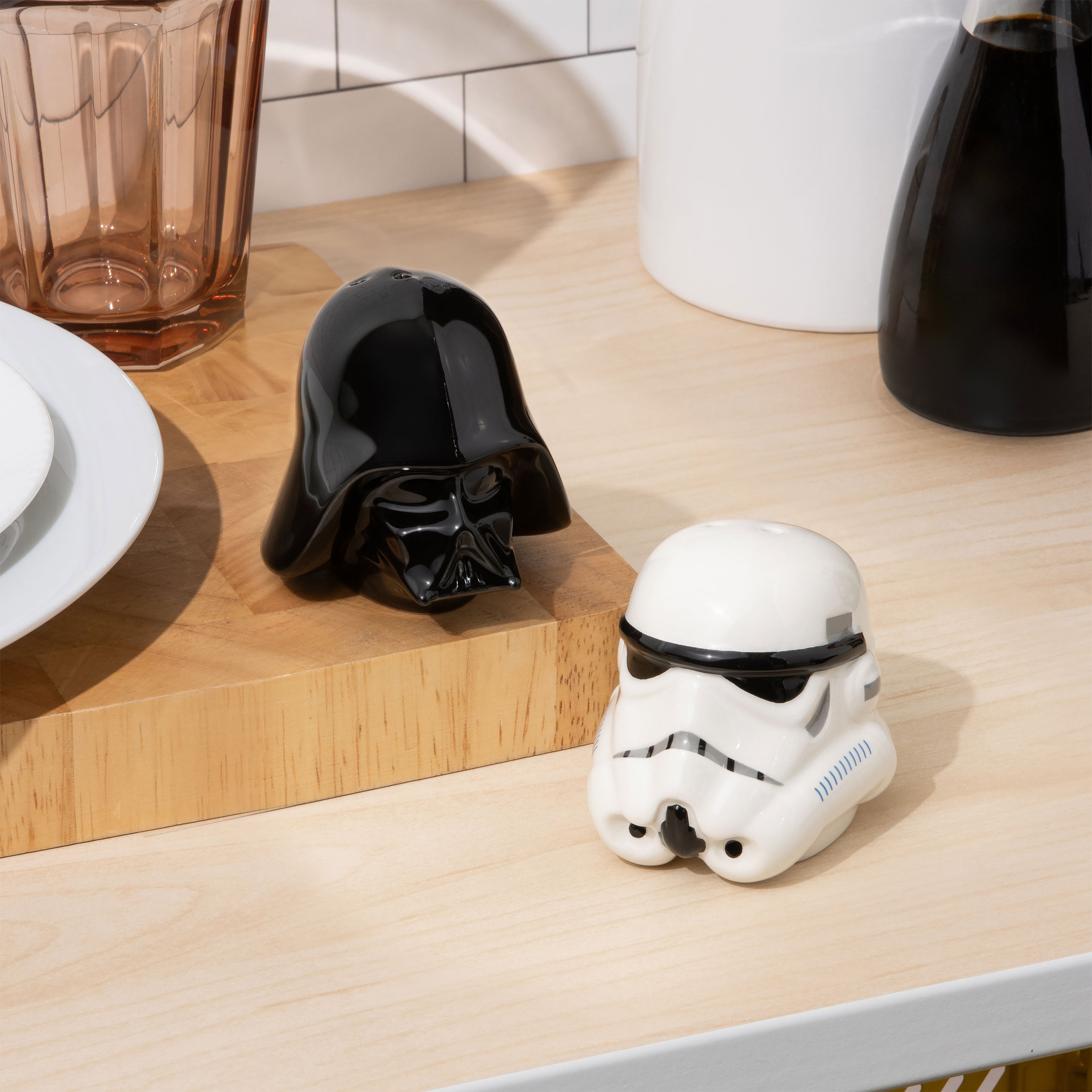 Zdjęcie produktu Star Wars - solniczka i pieprzniczka Stormtrooper i Darth Vader