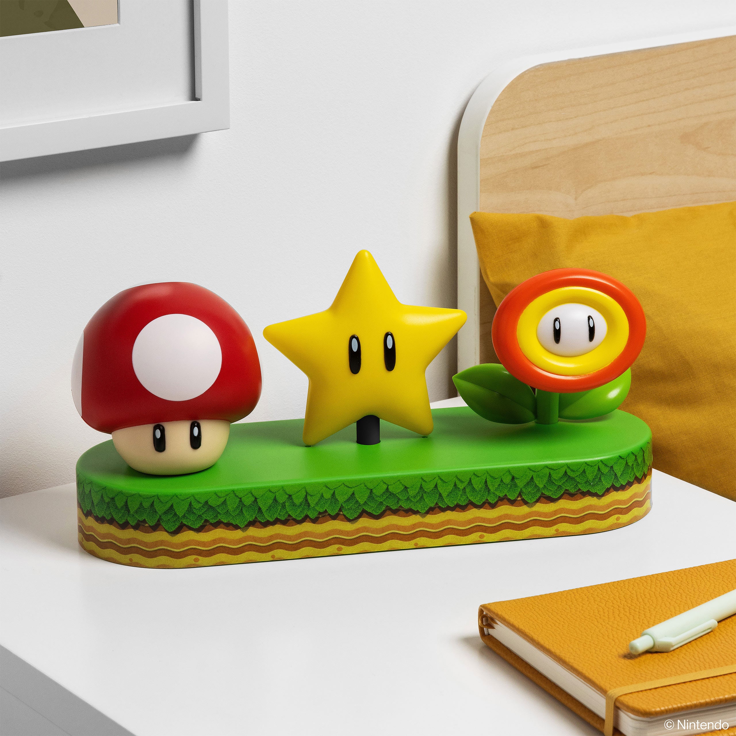 Zdjęcie produktu Super Mario - Lampka stołowa z ikonami