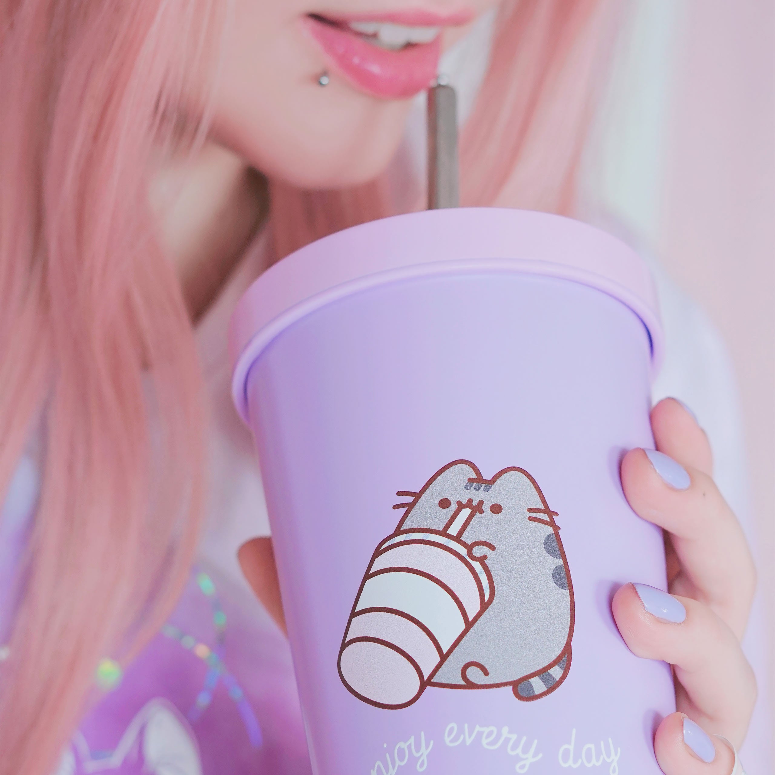 Zdjęcie produktu Pusheen - Kubek Enjoy Every Day ze słomką