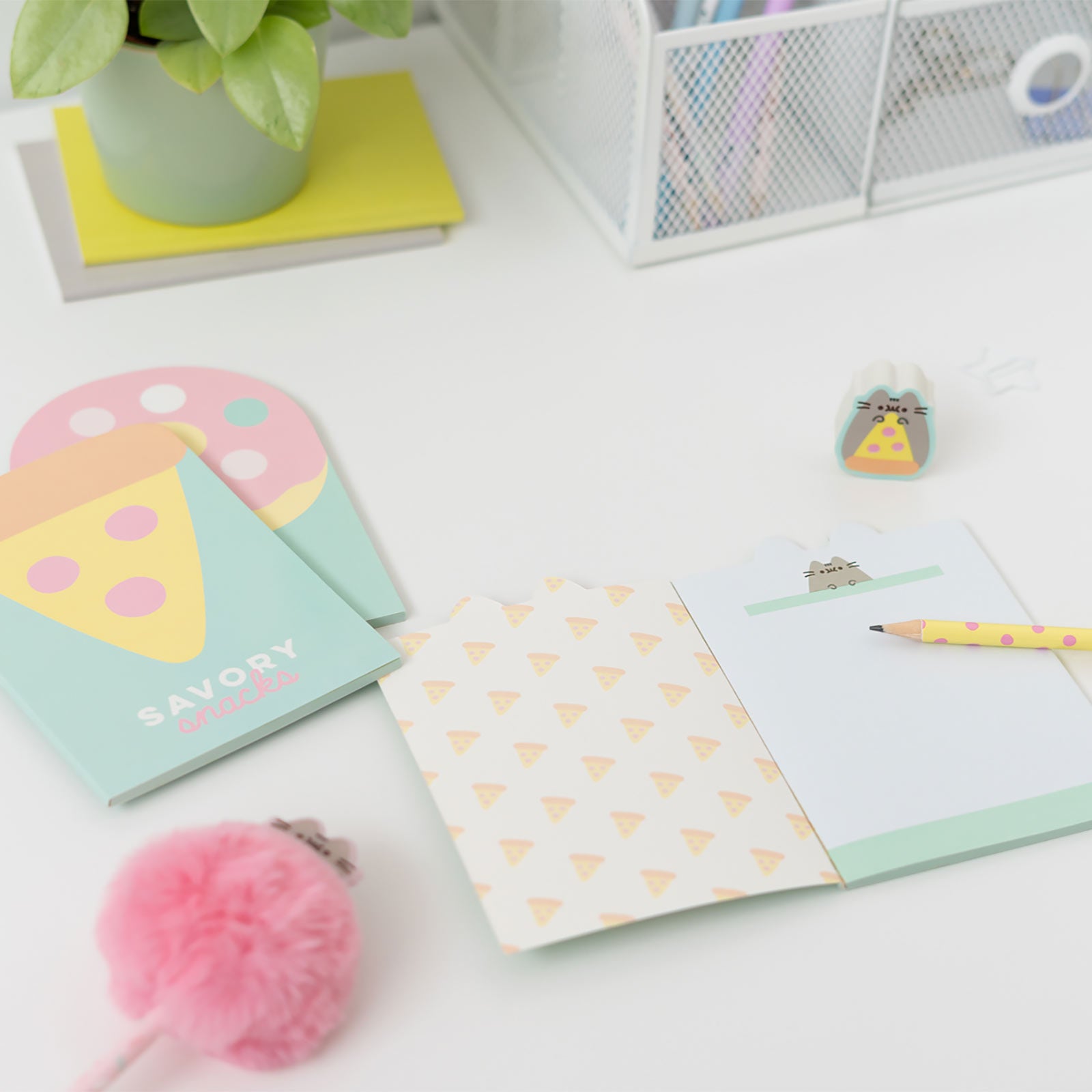 Product image Foodie Stationery Set - Pusheen