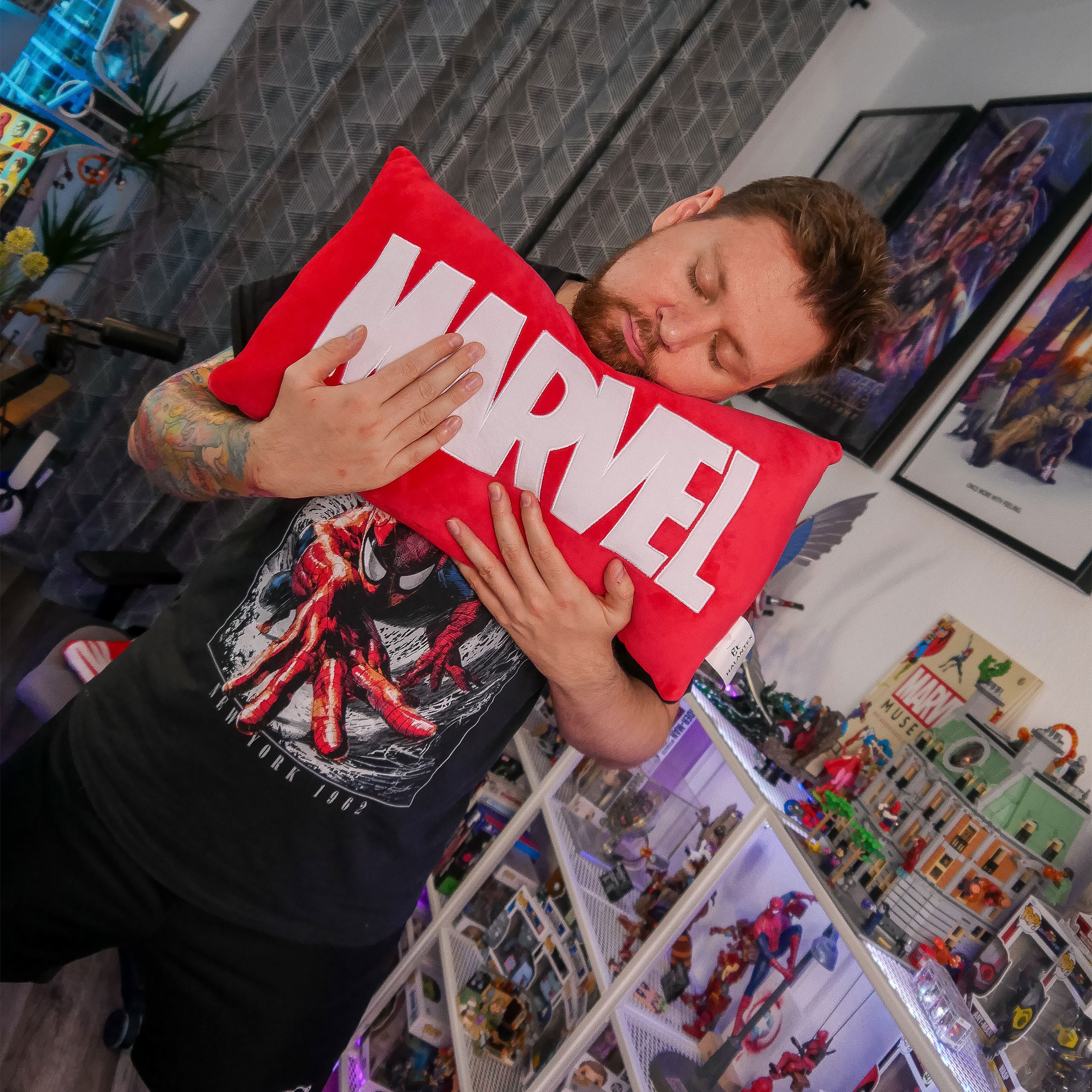 Zdjęcie produktu Marvel - Poduszka z logo czerwona