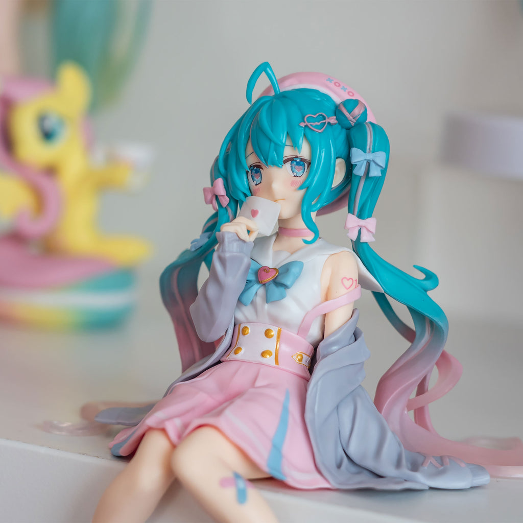 Zdjęcie produktu Hatsune Miku - Noodle Stopper Figur Love Sailor Grey Color Version
