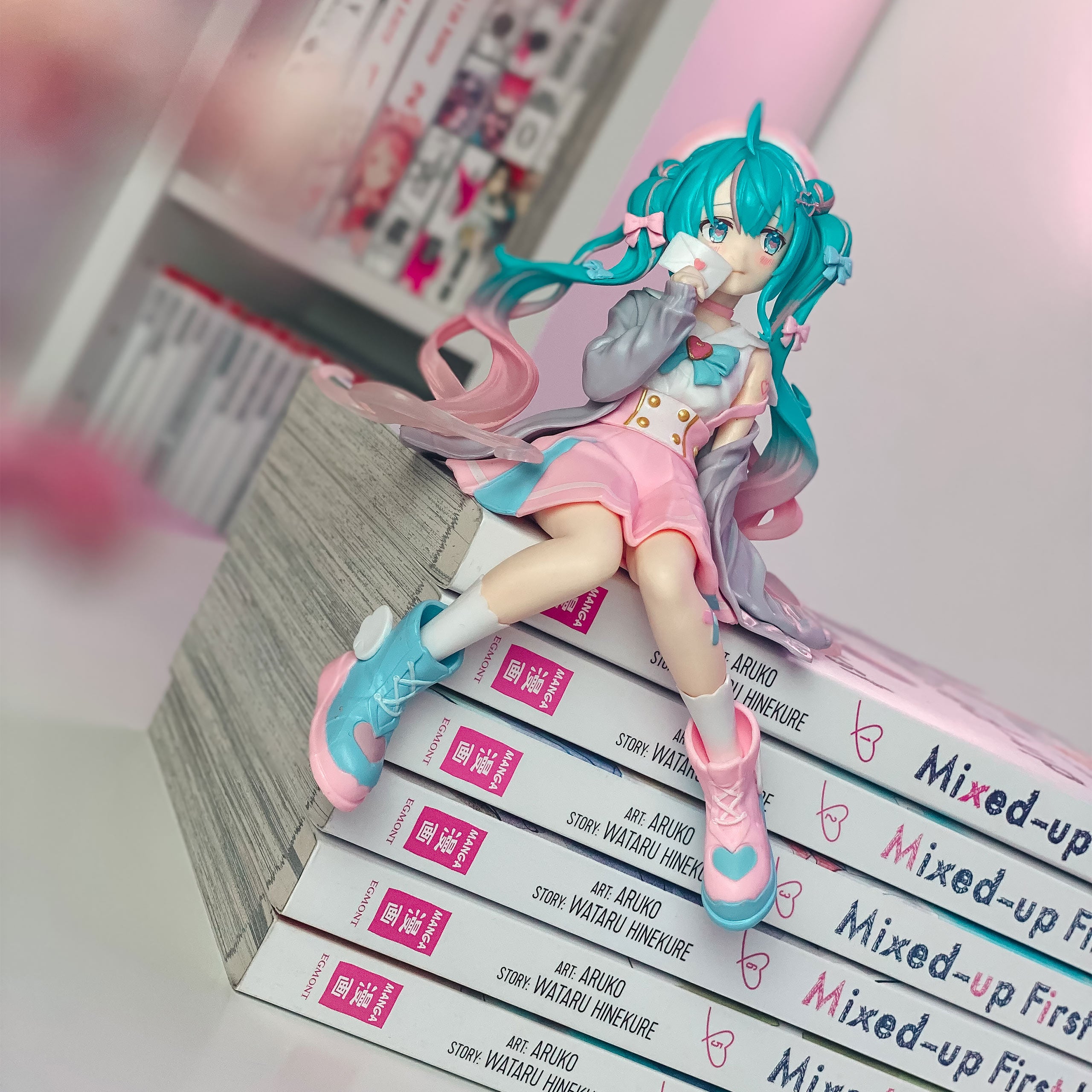 Zdjęcie produktu Hatsune Miku - Noodle Stopper Figur Love Sailor Grey Color Version