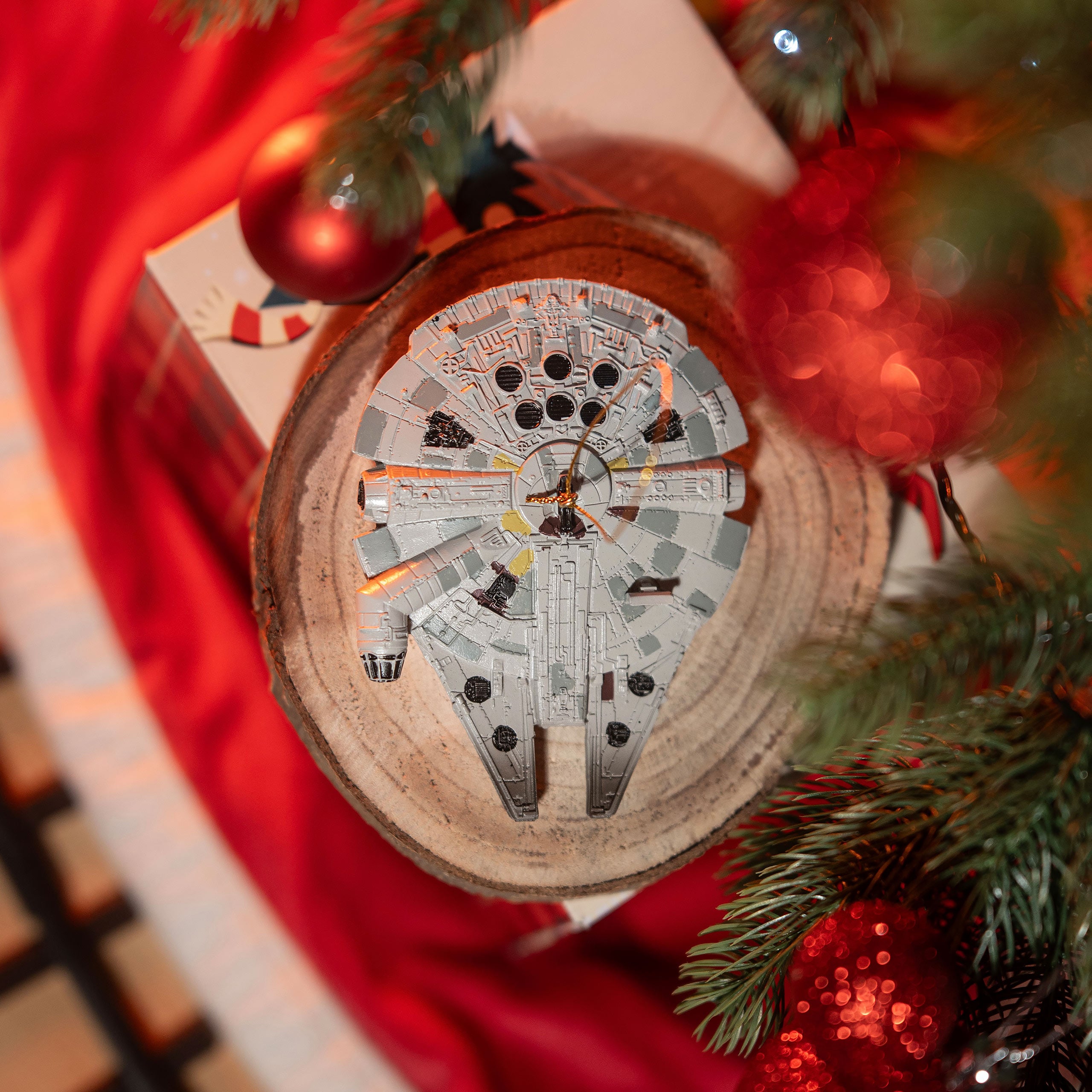 Zdjęcie produktu Star Wars - Millennium Falcon ozdoba na choinkę