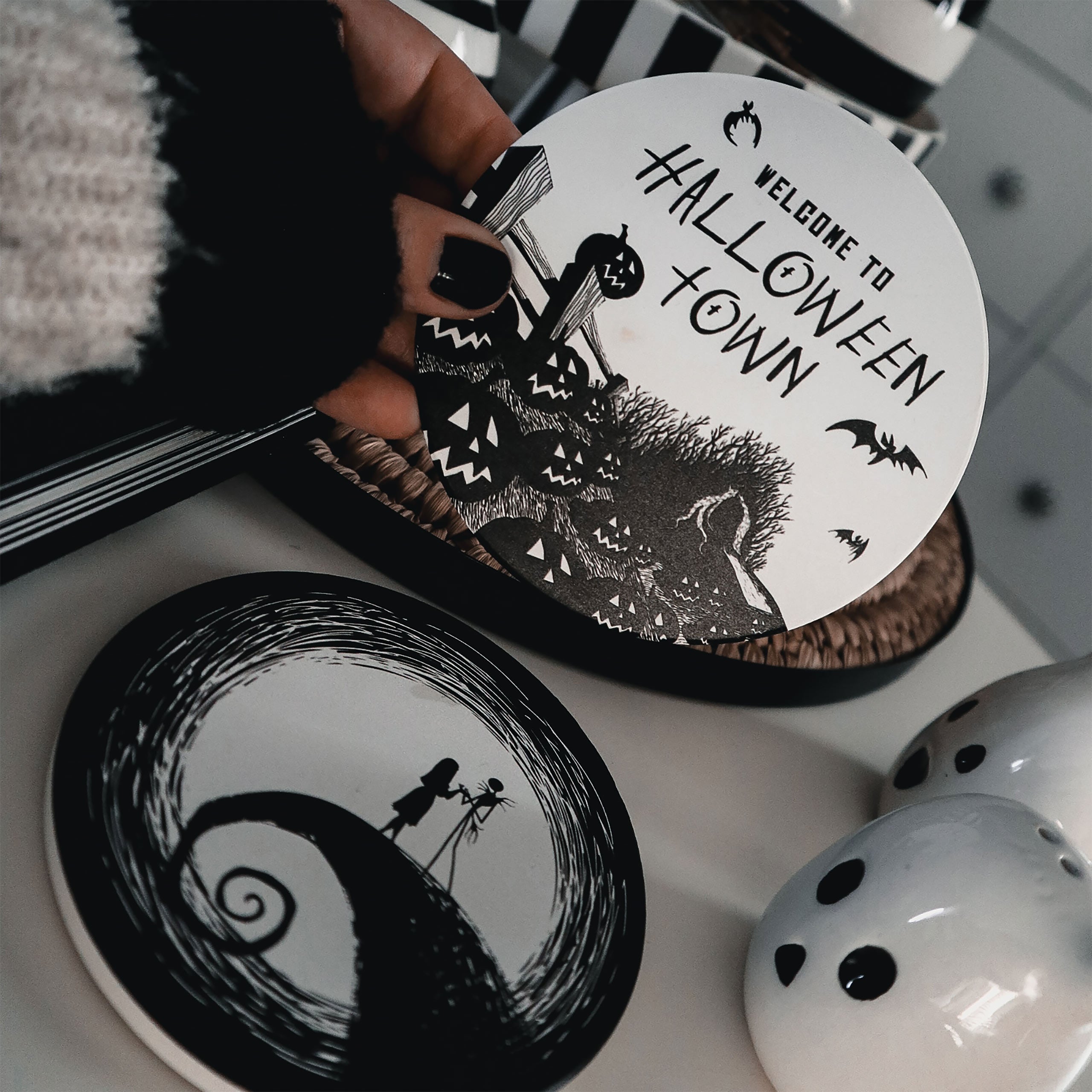 Zdjęcie produktu Nightmare Before Christmas - Welcome To Halloween Town Podkładki pod kubek, zestaw 2 szt.