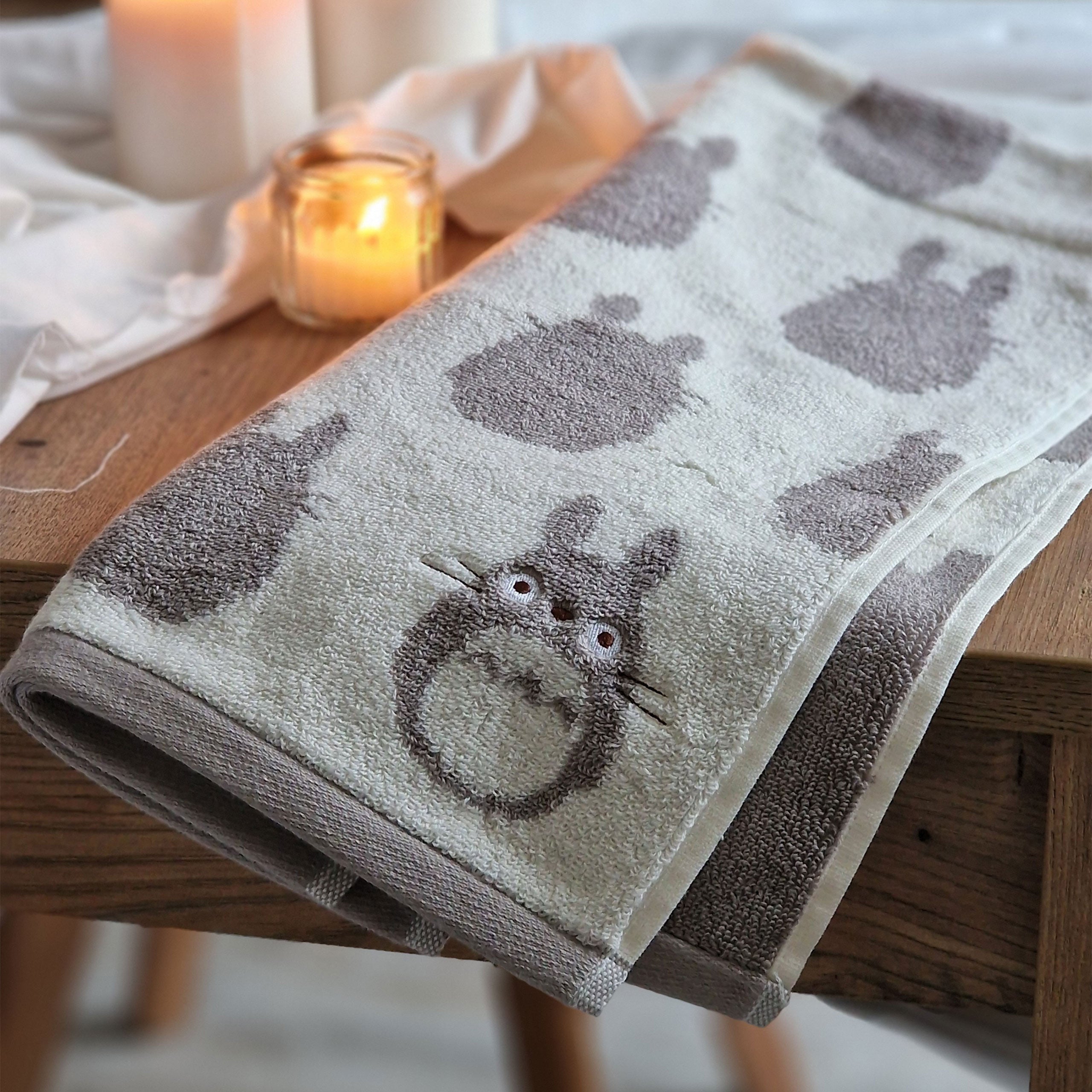 Zdjęcie produktu Totoro - Silhouette Totoro Mini Ręcznik